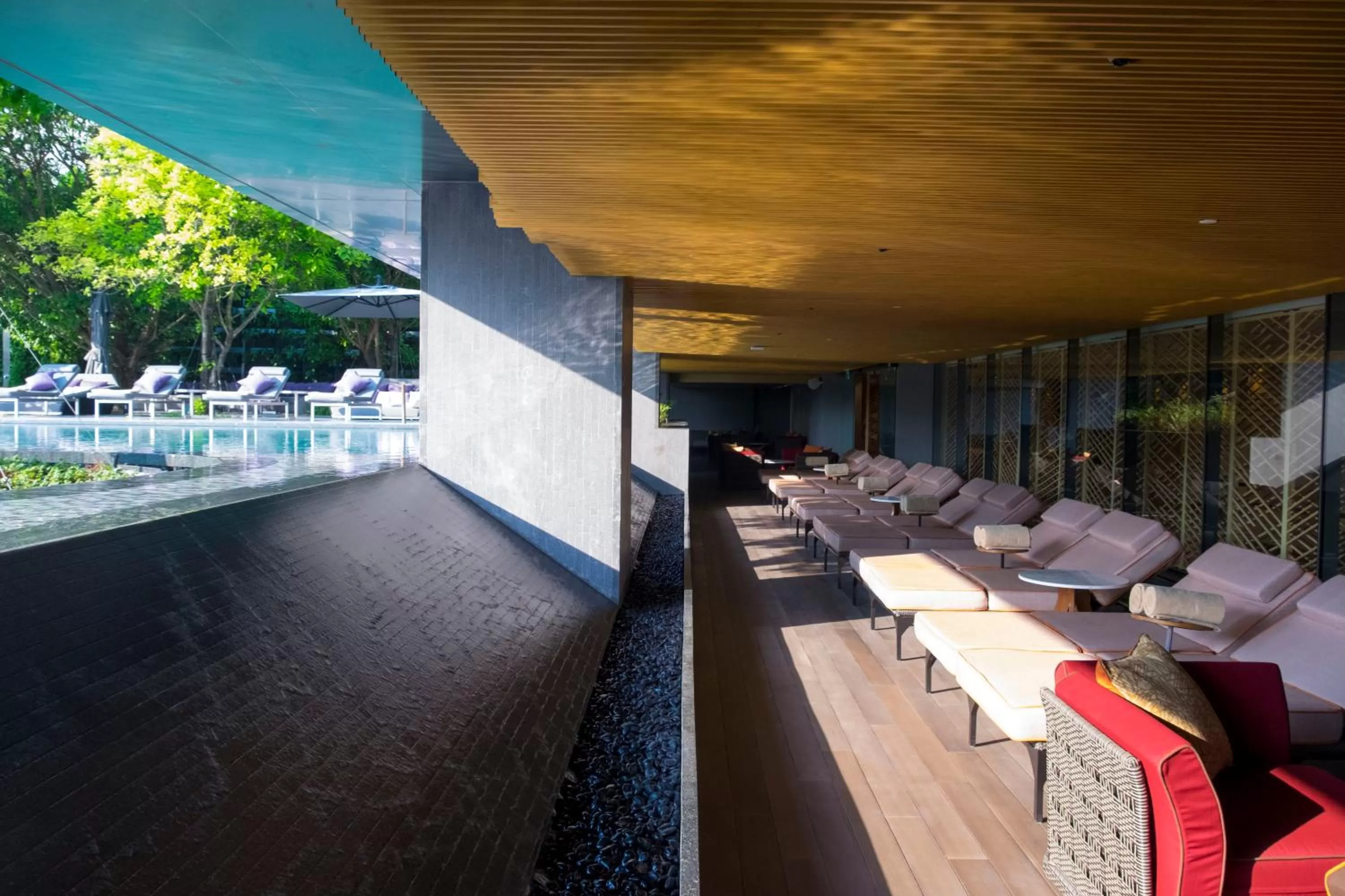 Swimming pool in Hyatt Regency Bangkok Sukhumvit