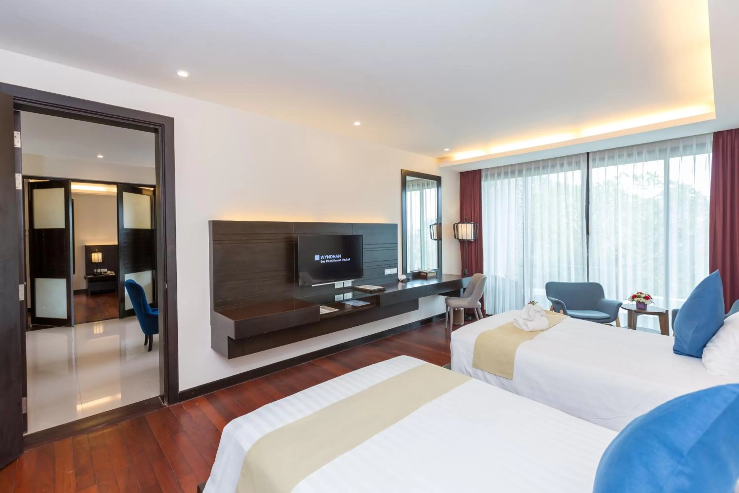 Bedroom, Bed in Wyndham Sea Pearl Resort, Phuket