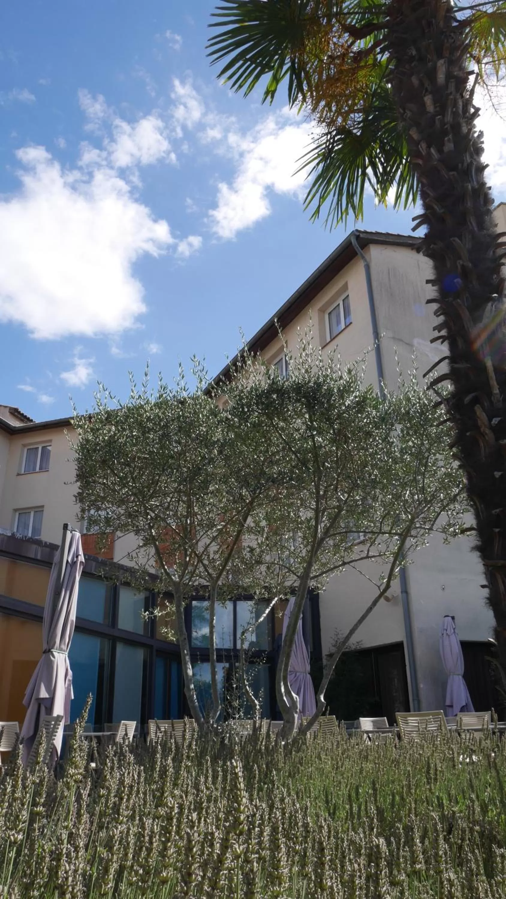 Property building in Hotel L'Hotan