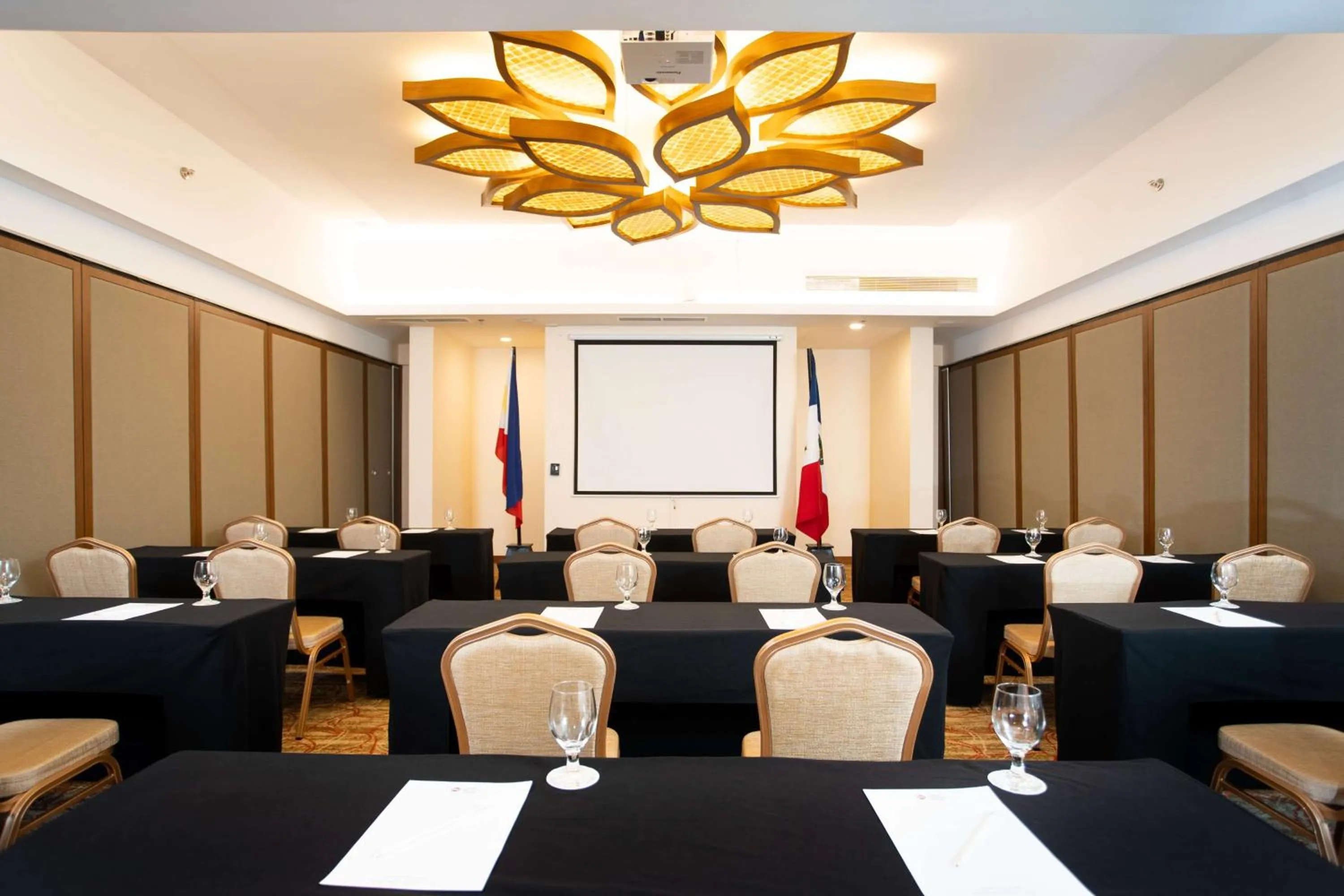 Meeting/conference room in Best Western Plus The Ivywall Resort-Panglao