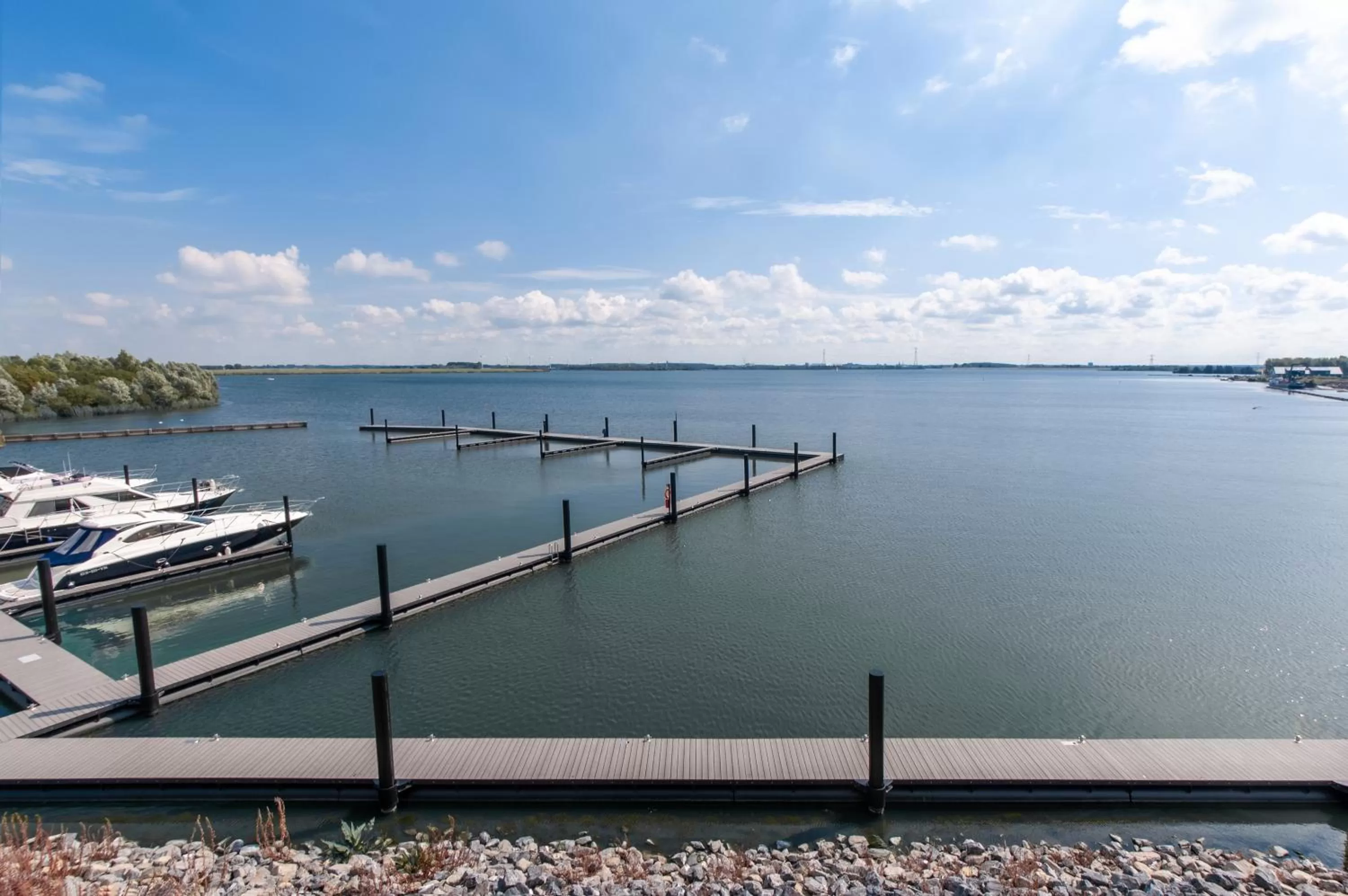 Waterrijk Oesterdam Hotel