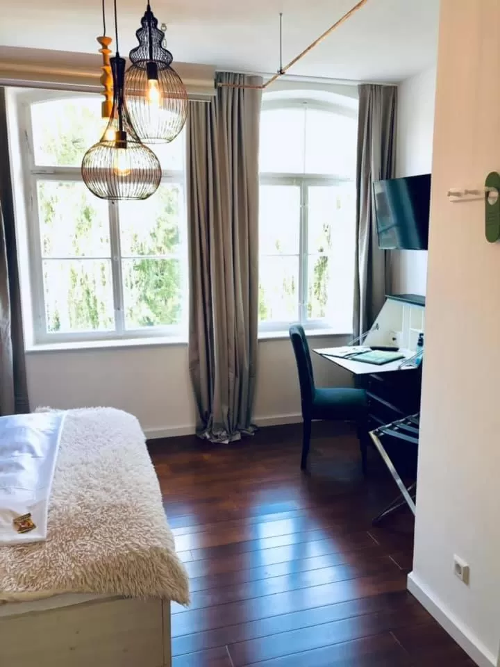 Photo of the whole room, Bed in KunstWerk B