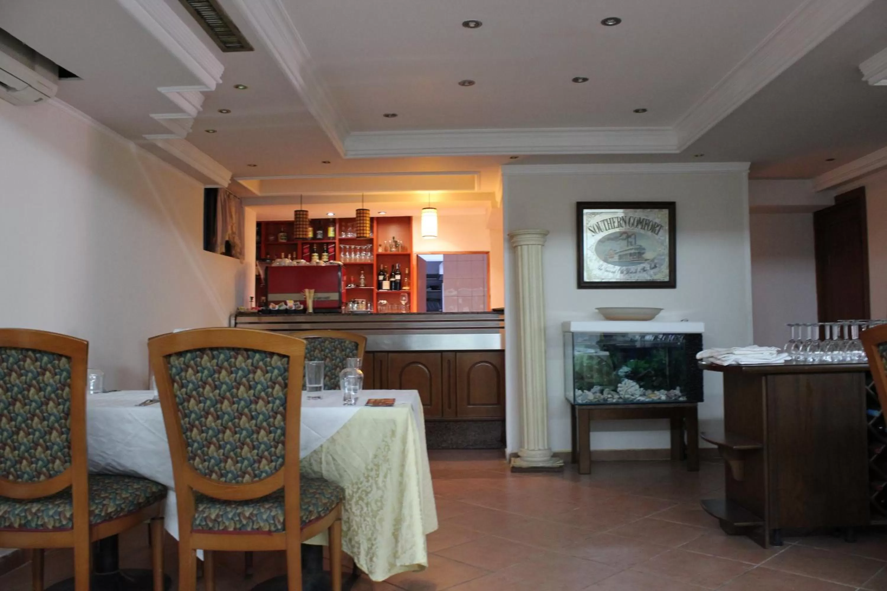 Restaurant/places to eat in Hotel Lido