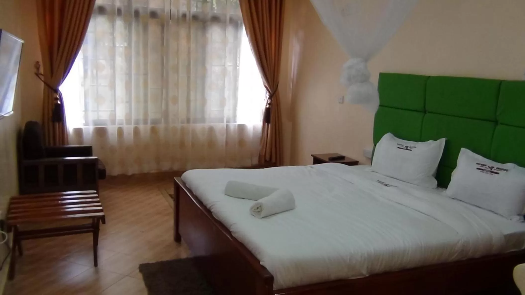 Bed in Vienna Woods Hotel Nakuru