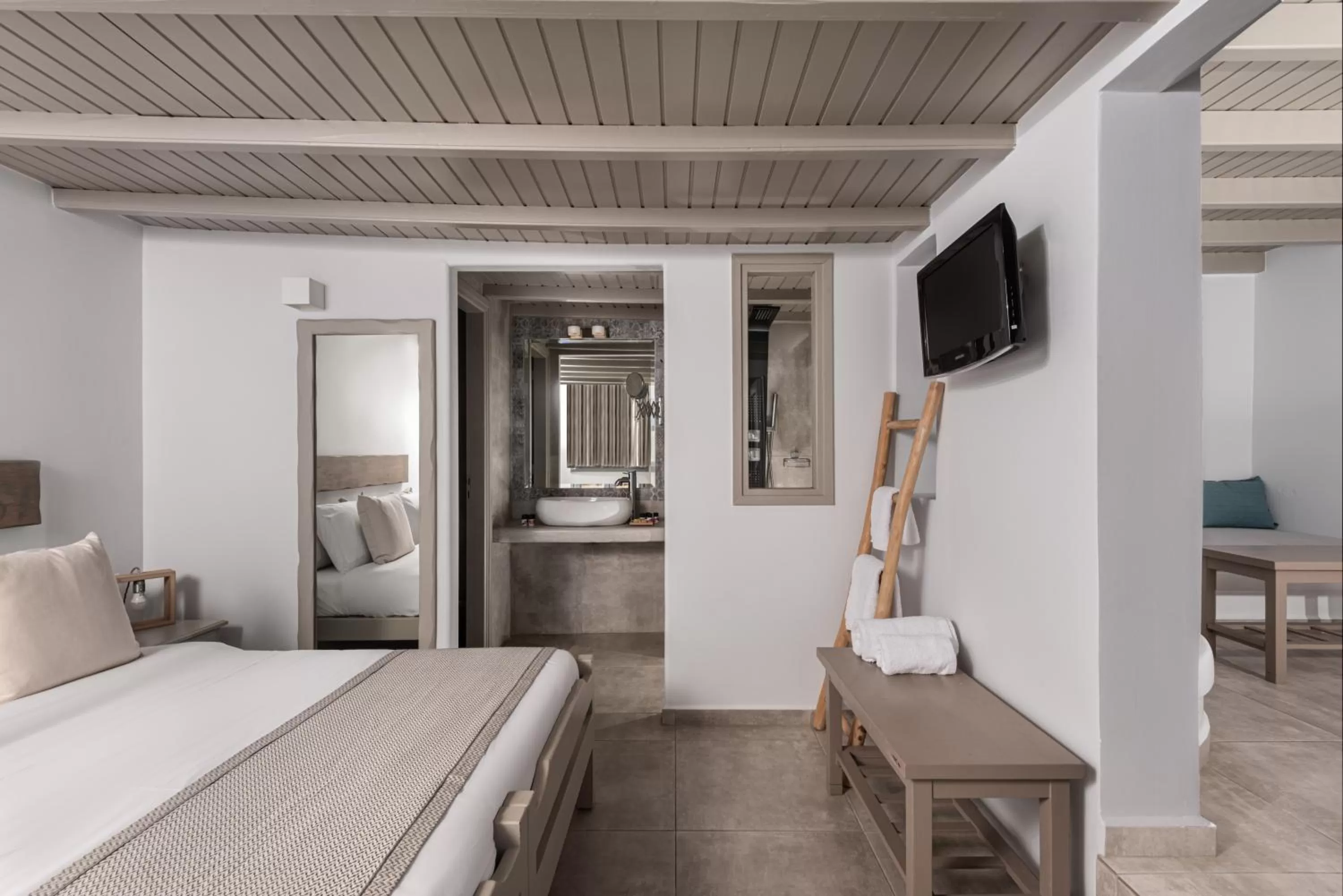 Photo of the whole room, Bed in Argo Boutique Hotel