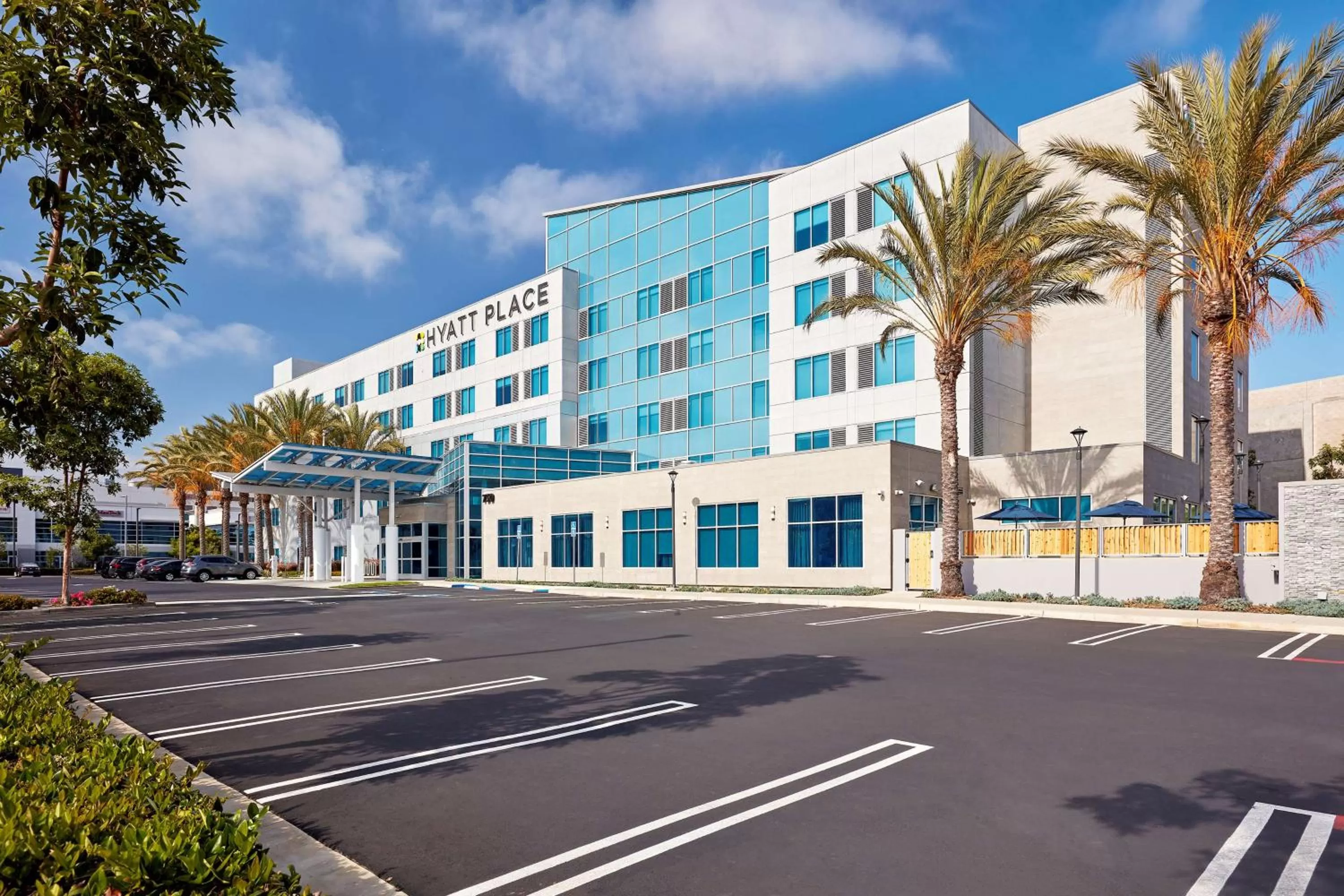 Property building in Hyatt Place Los Angeles / LAX / El Segundo