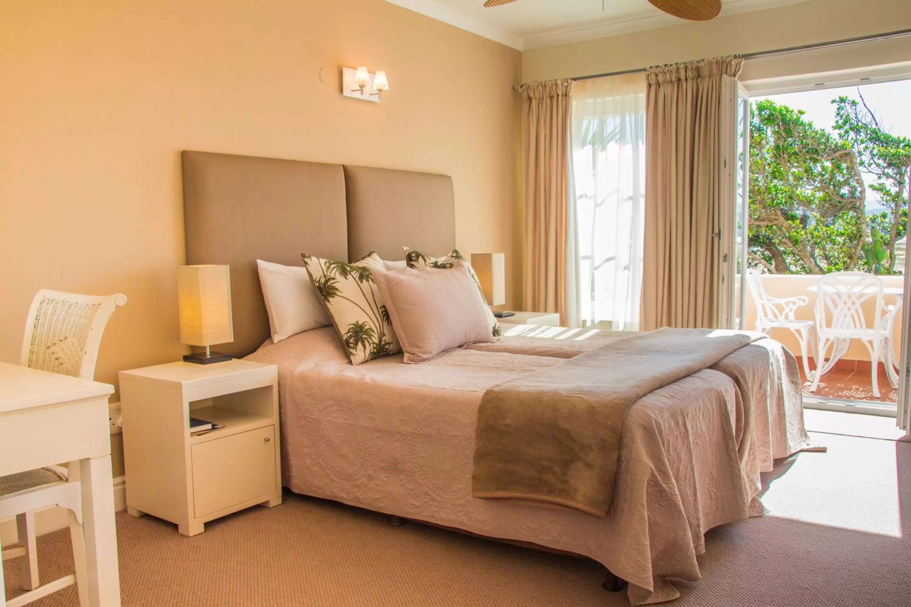 Bed in Milkwood Manor on Sea