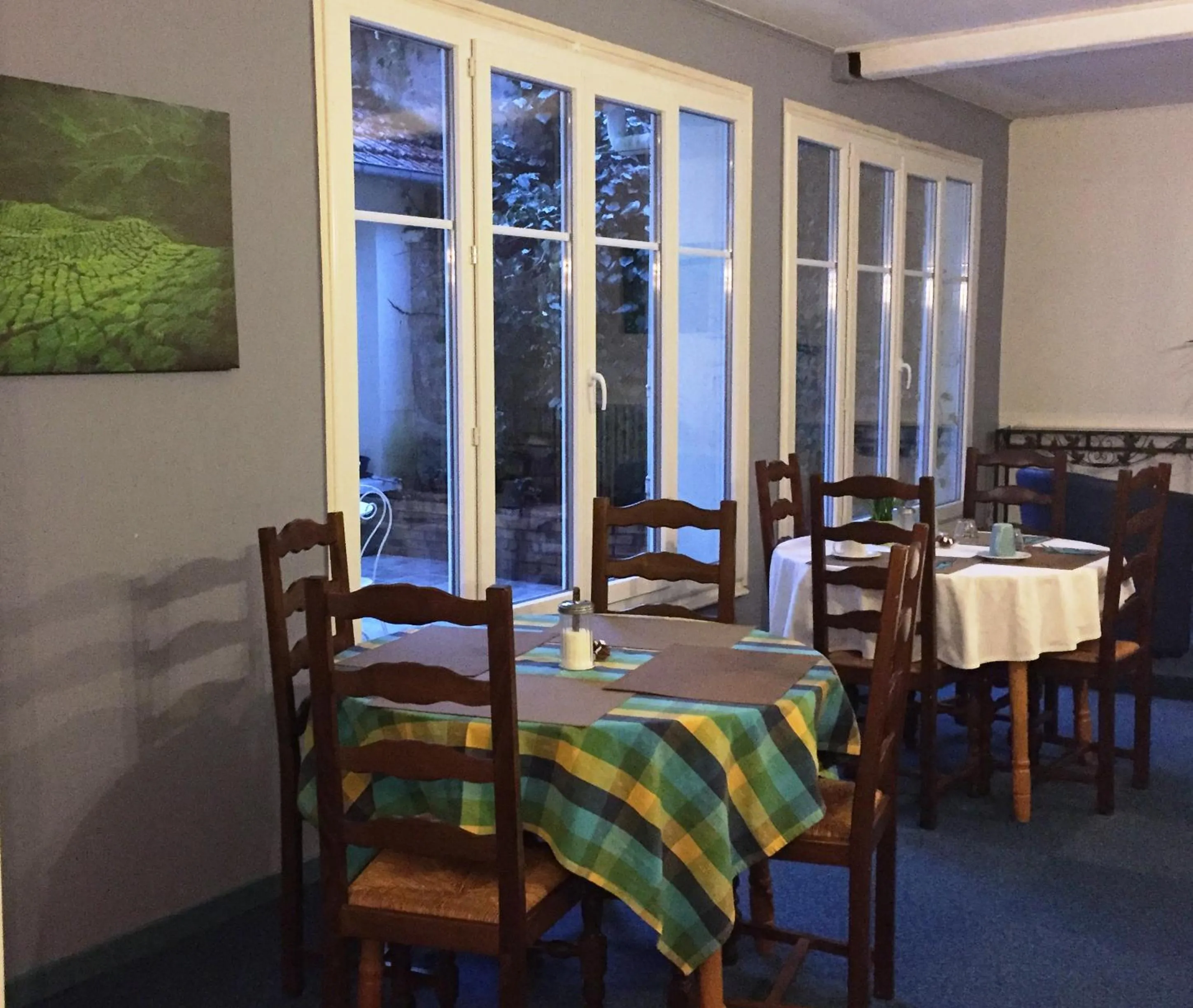 Restaurant/places to eat in Hôtel Villa Du Parc