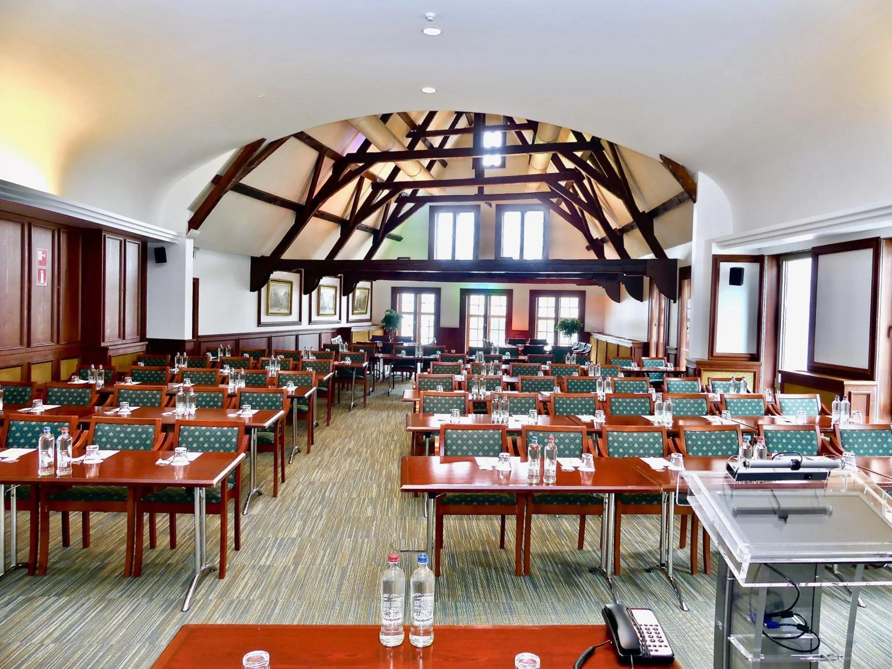 Meeting/conference room in Golden Tulip Hotel de’ Medici