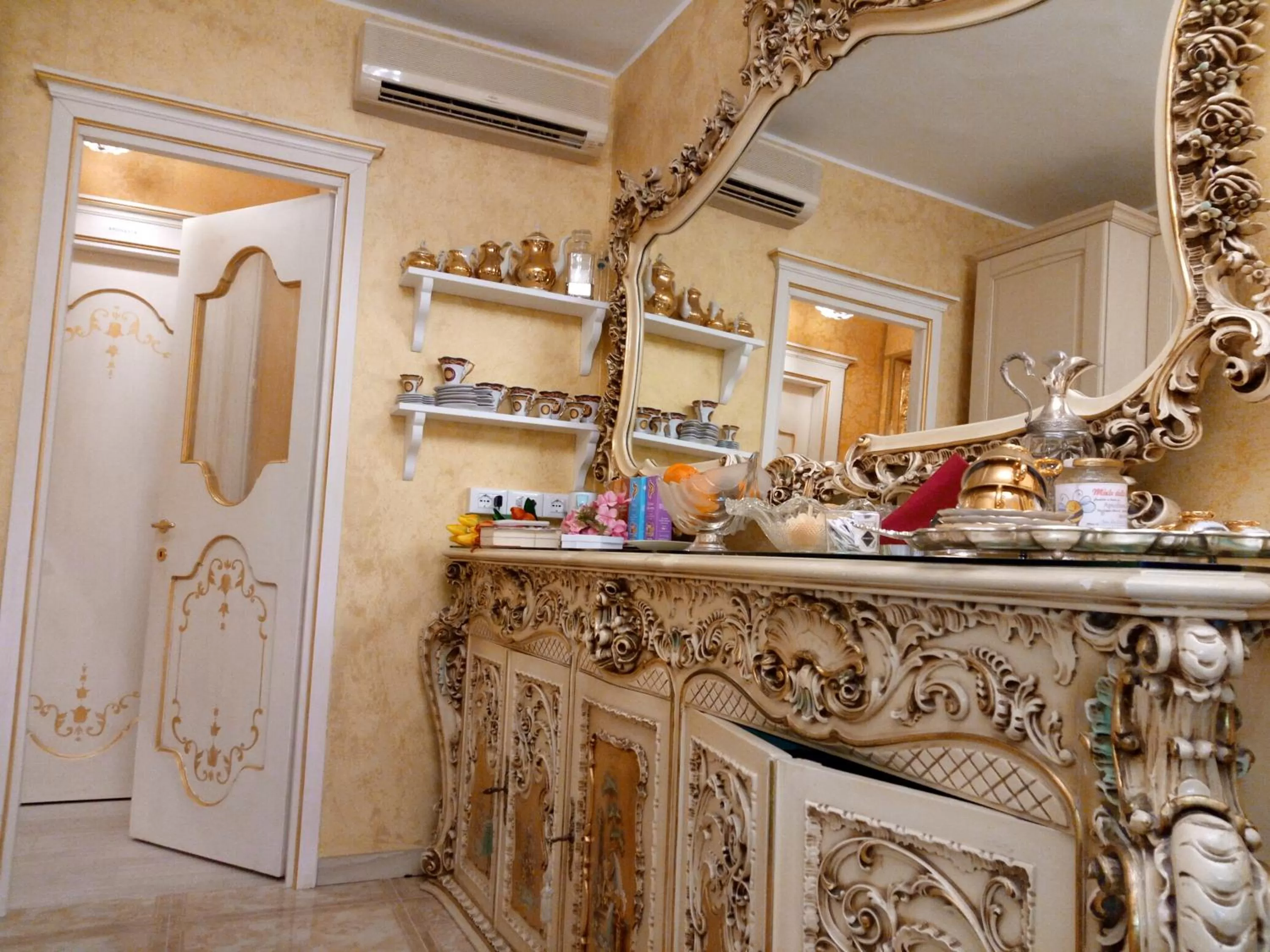 Food and drinks, Kitchen/Kitchenette in Scalon del Doge