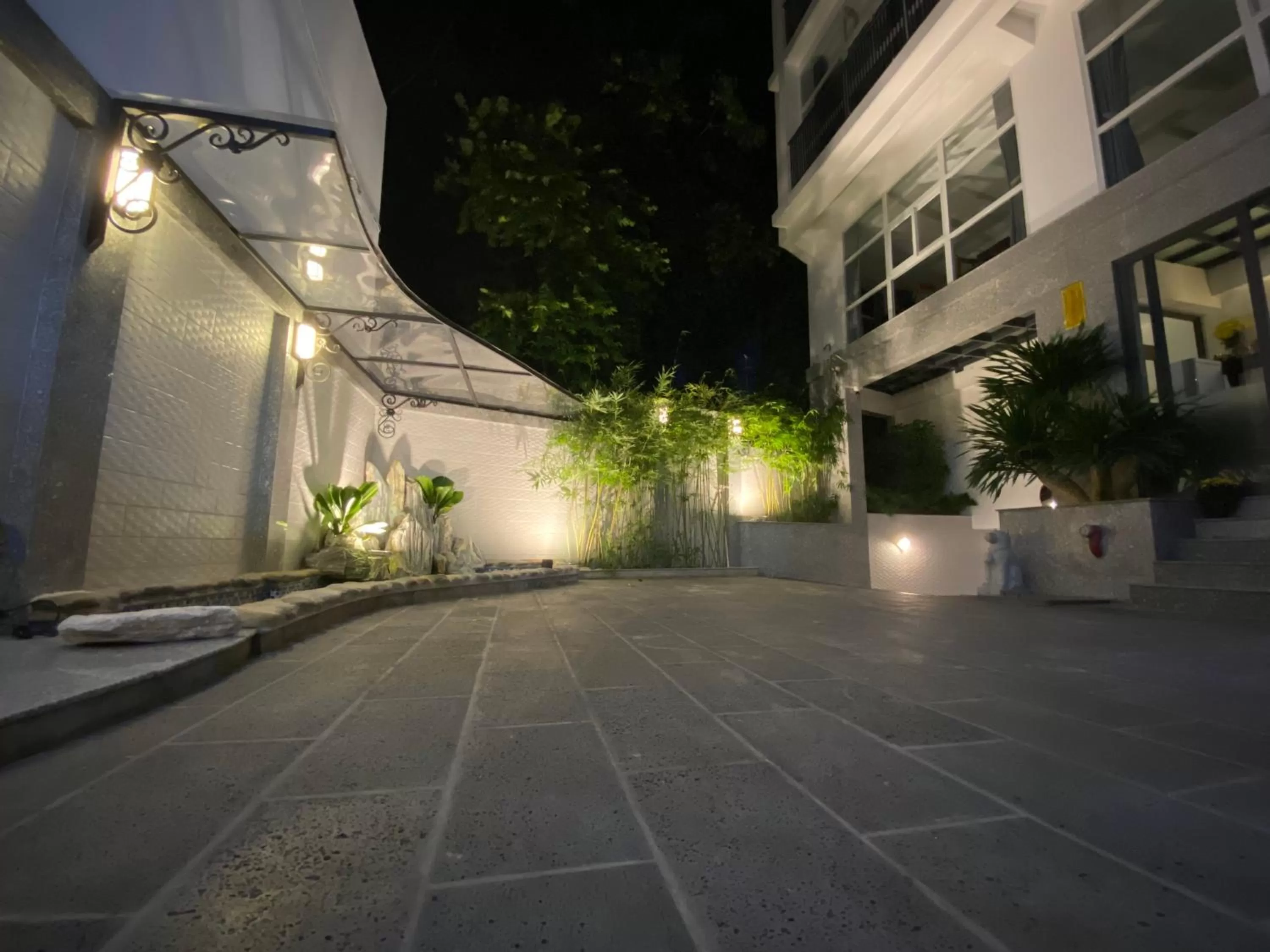 Facade/entrance, Property Building in Hotel Home