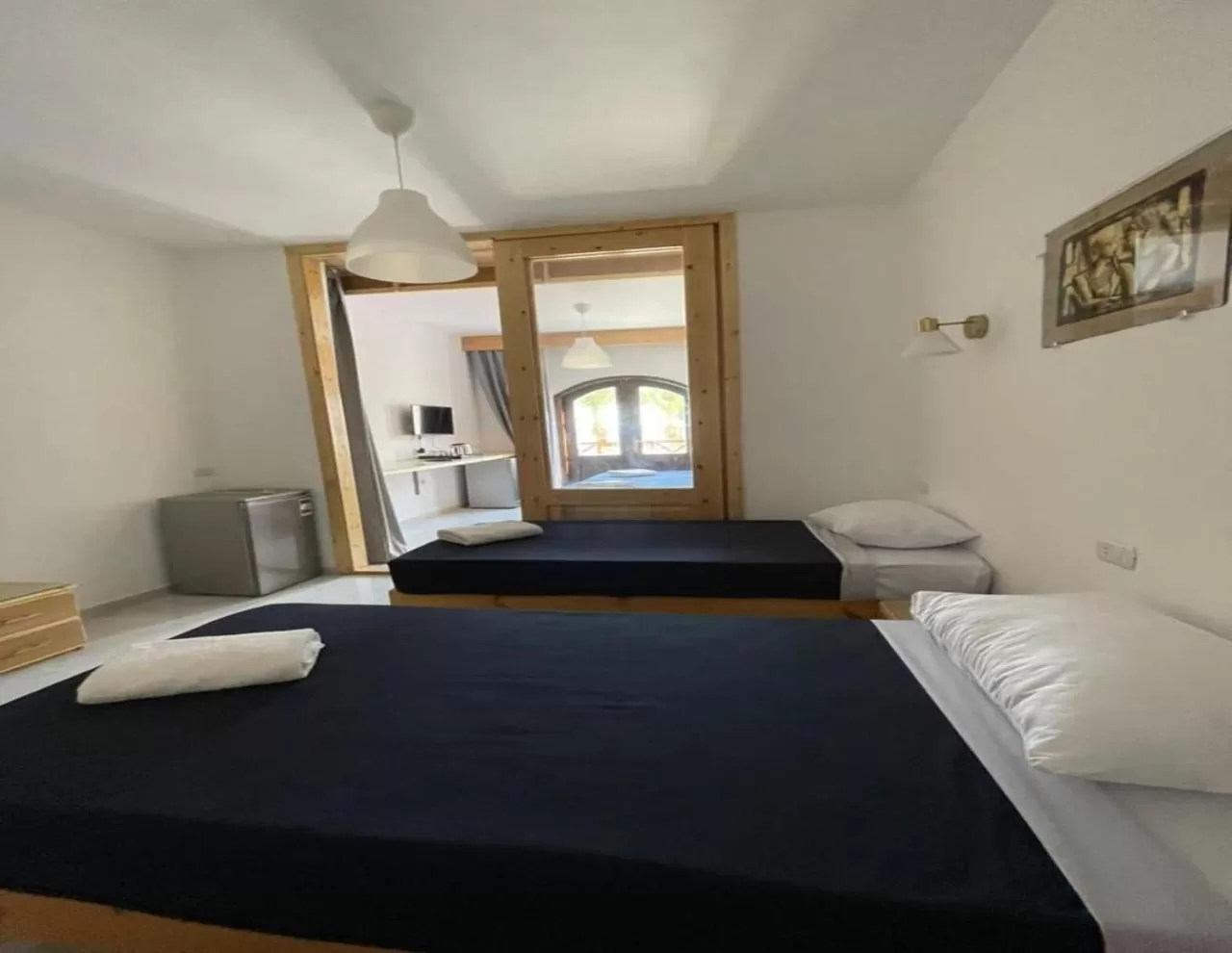 Photo of the whole room, Bed in Penguin Village Dahab