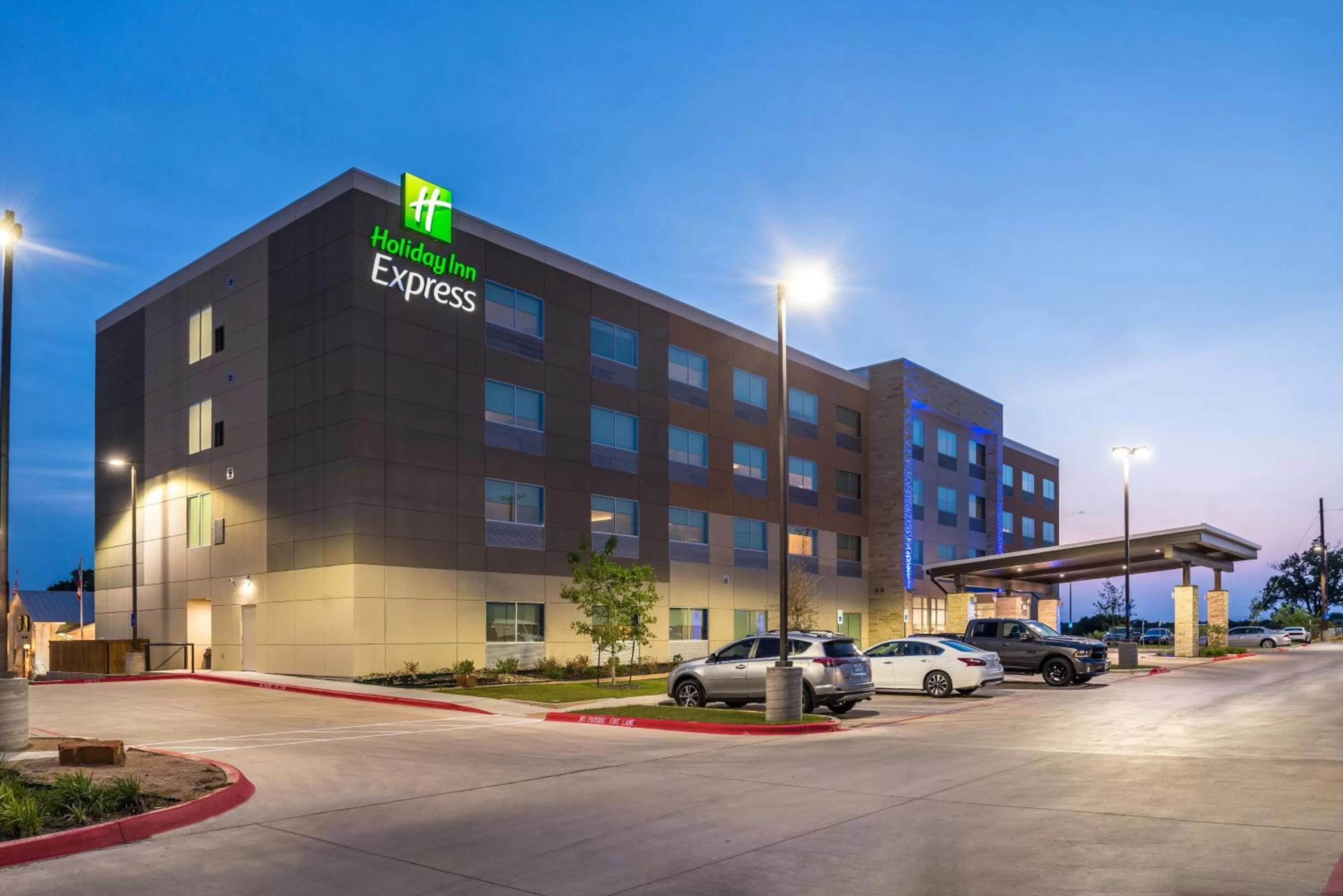 Property building in Holiday Inn Express - Early by IHG