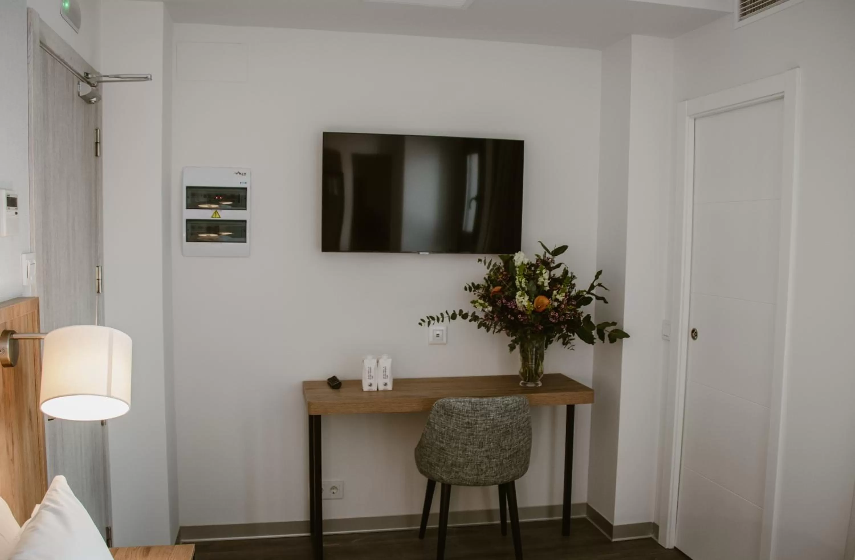 Photo of the whole room in Petit Palace Vargas