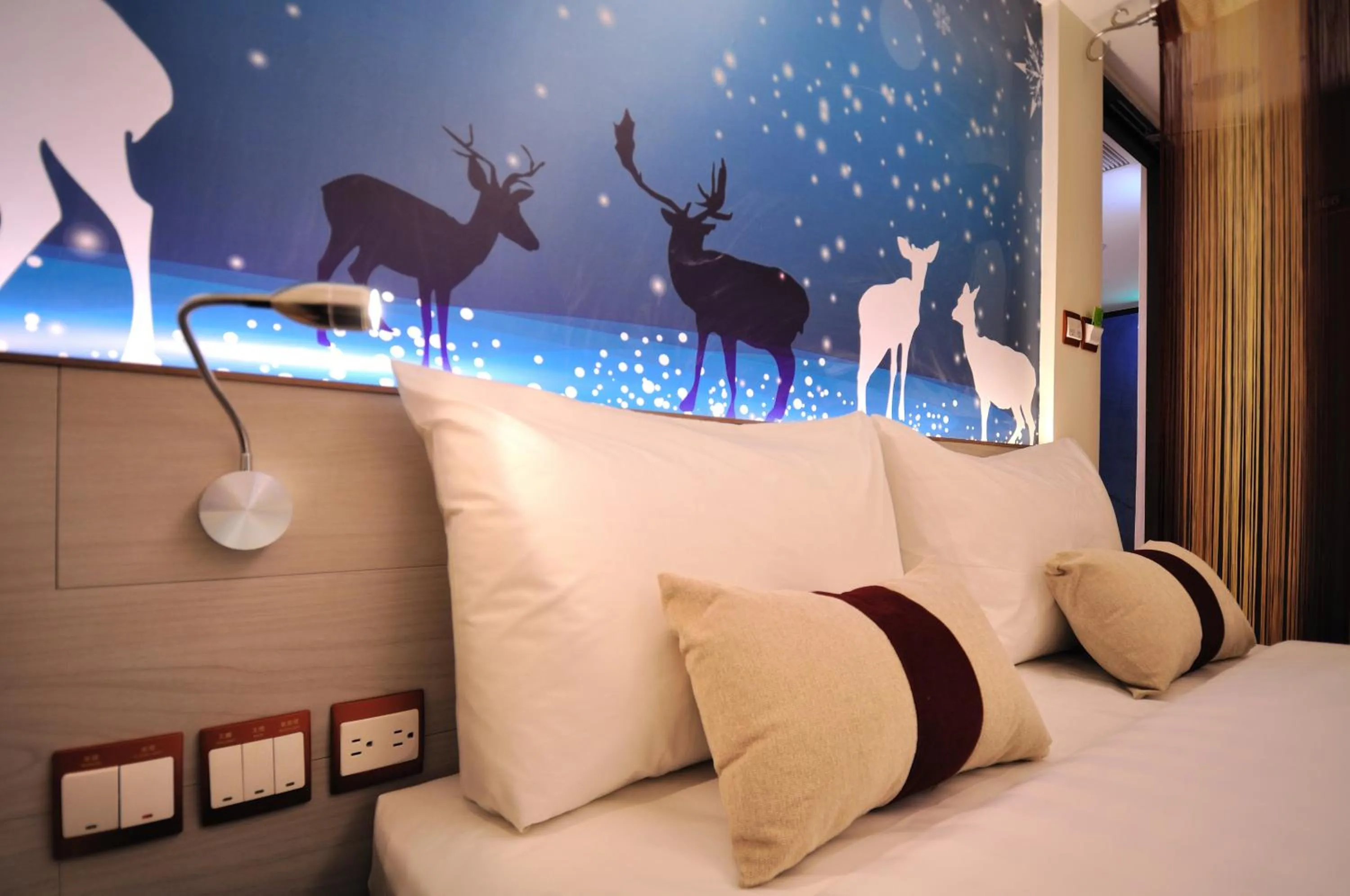 Bed in Audi Garden Business Hotel