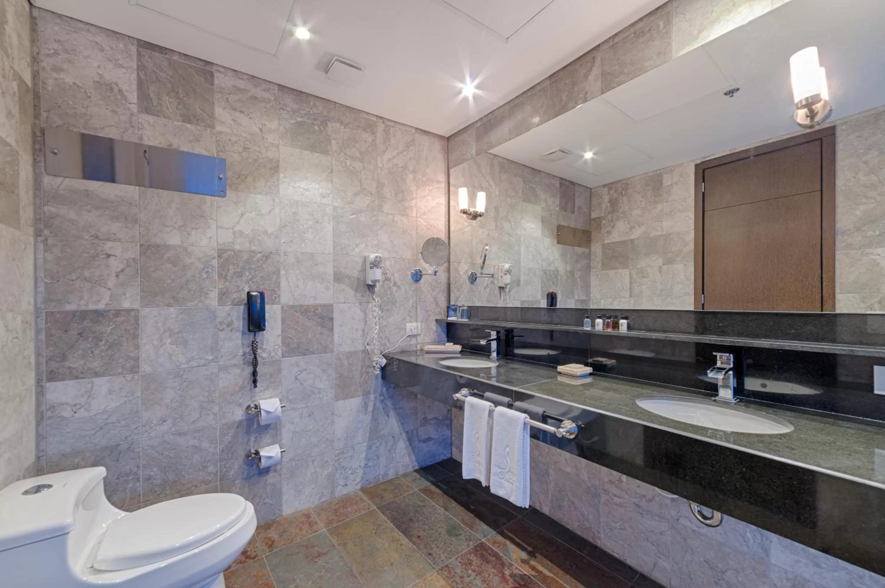 Bathroom in Hotel Spiwak Chipichape Cali