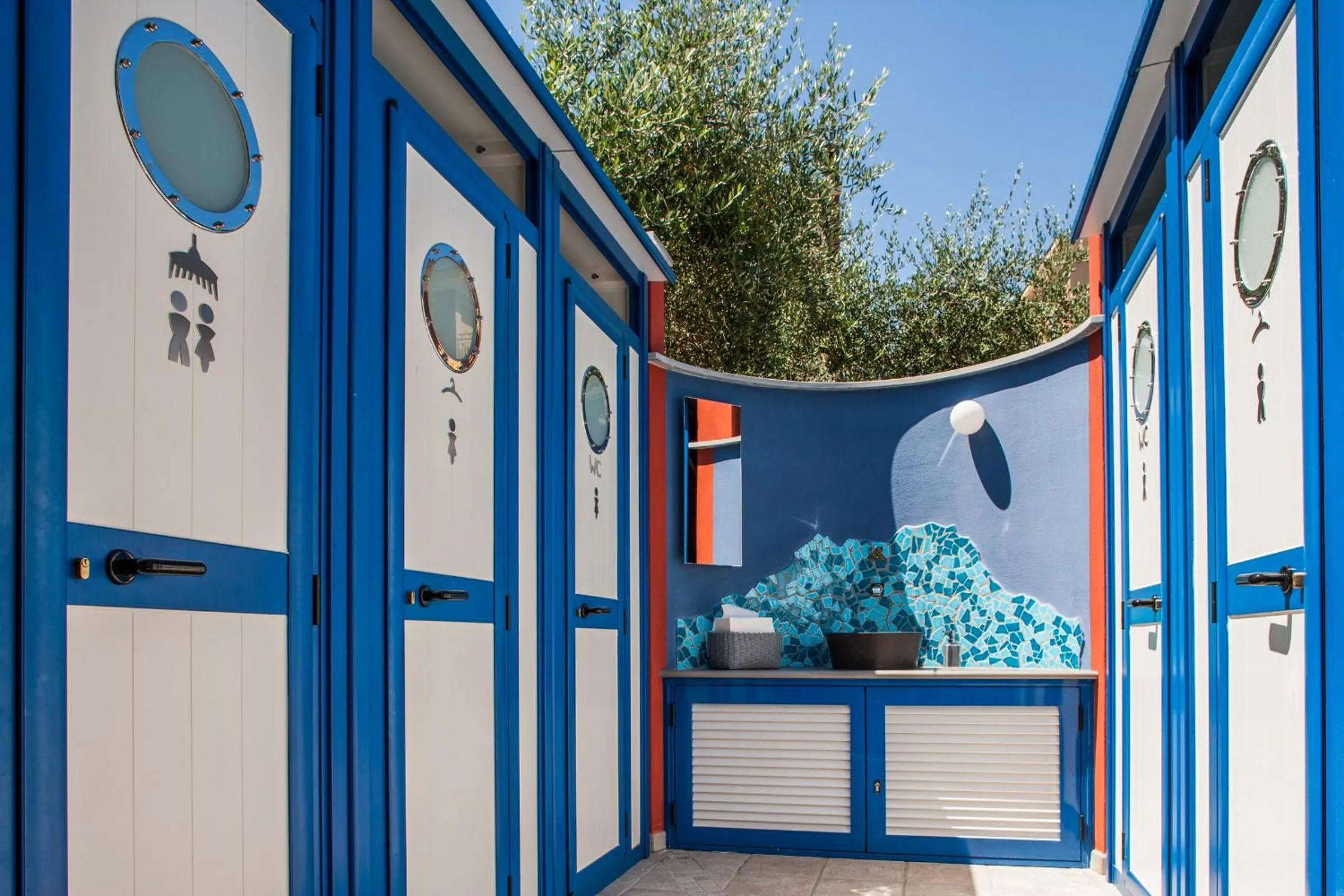 Swimming pool in Grand Hotel Diana Majestic