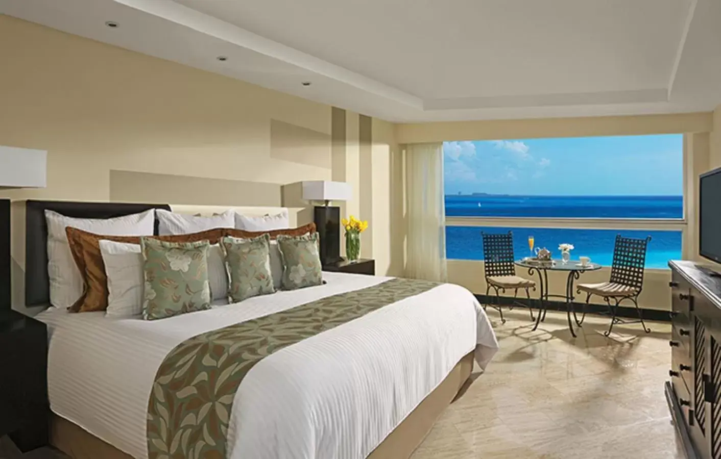 Deluxe Ocean Front in Dreams Sands Cancun Resort & Spa Deluxe Ocean Front in Dreams Sands Cancun Resort & Spa