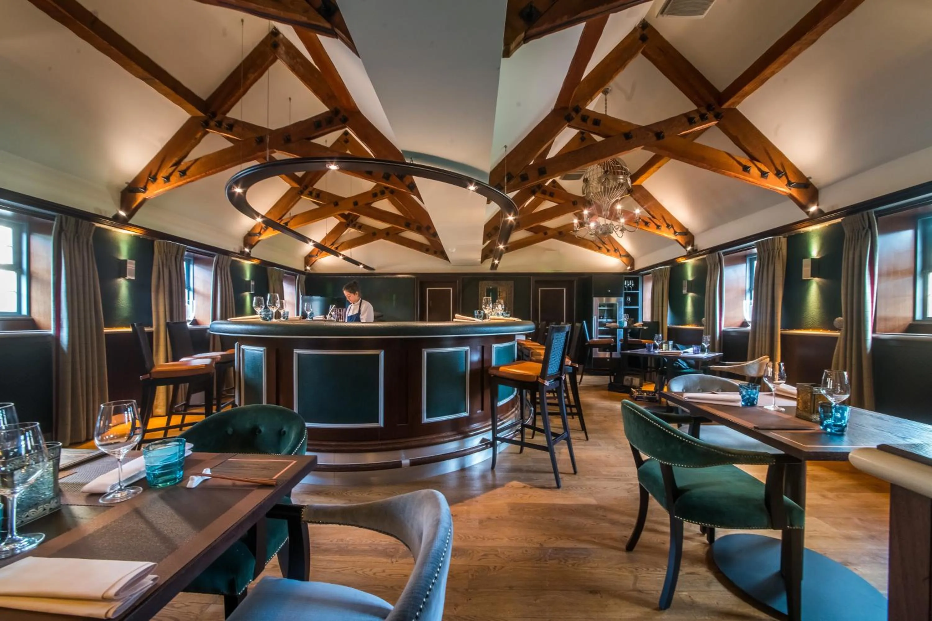 Restaurant/places to eat in Whatley Manor