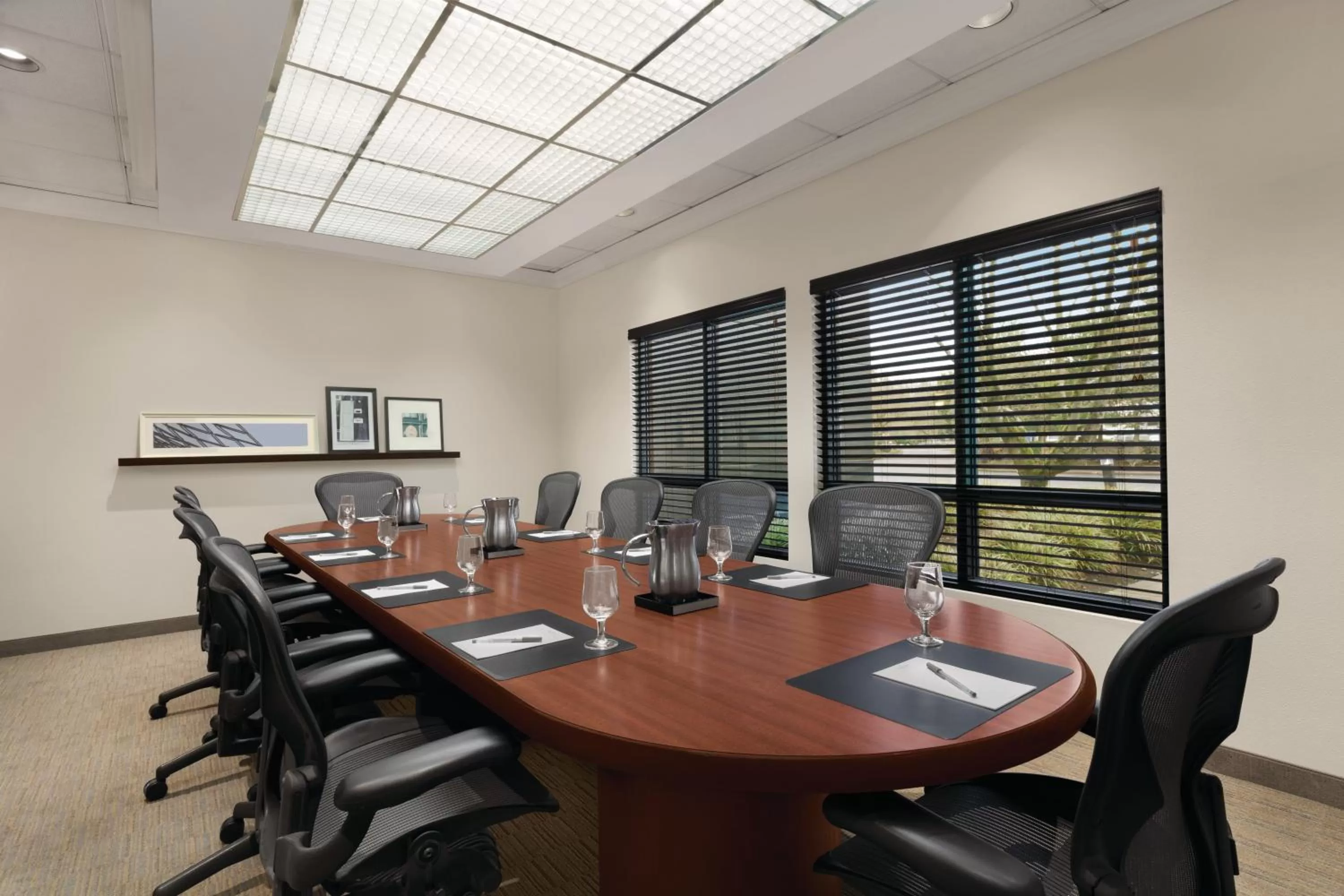 Meeting/conference room in Country Inn & Suites by Radisson, Seattle-Bothell, WA