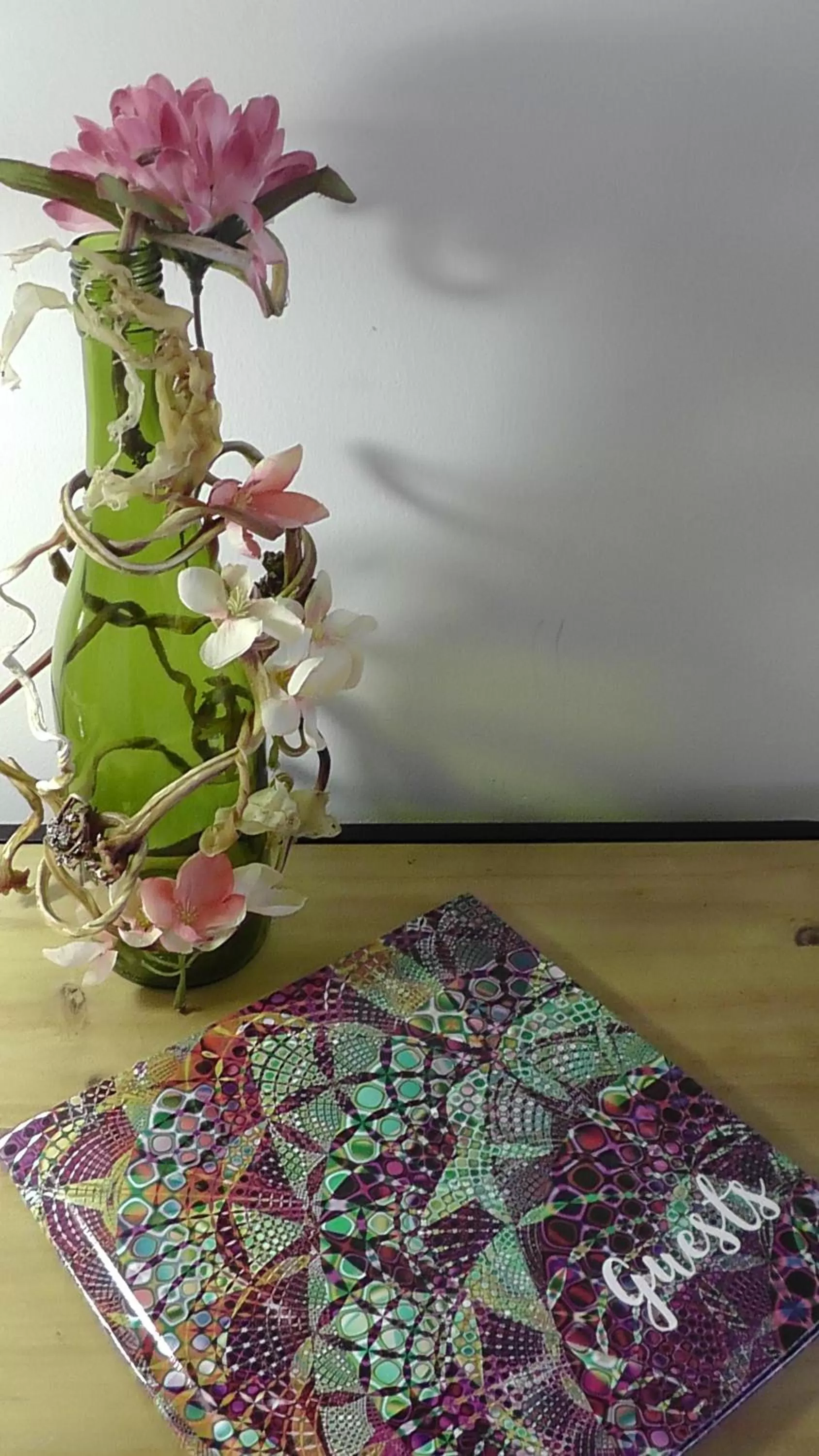 Decorative detail, Bed in Wagtail Lodge