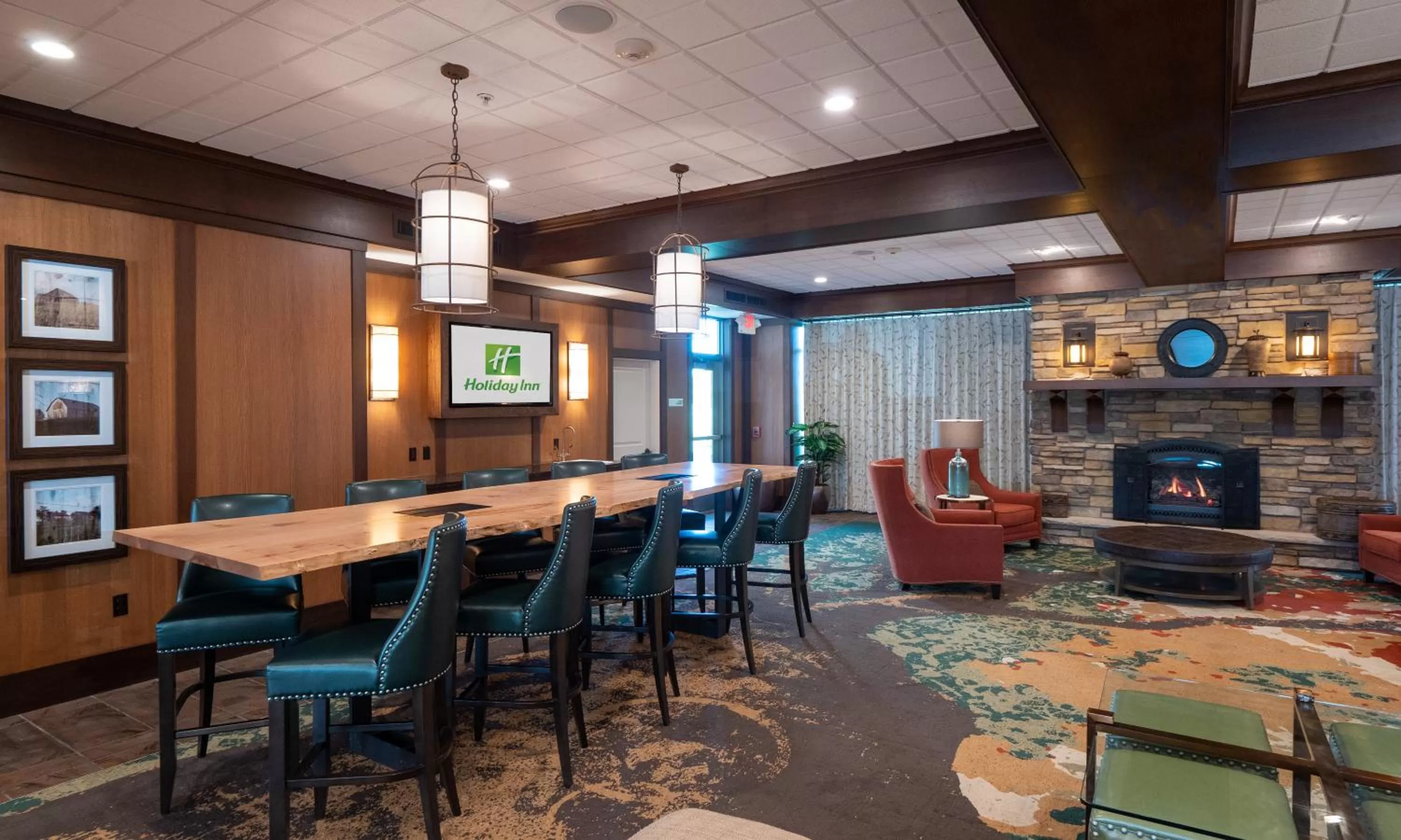 Property building in Holiday Inn Stevens Point - Convention Center by IHG