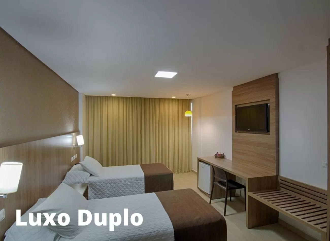 Photo of the whole room, Bed in Foz Presidente Comfort Hotel