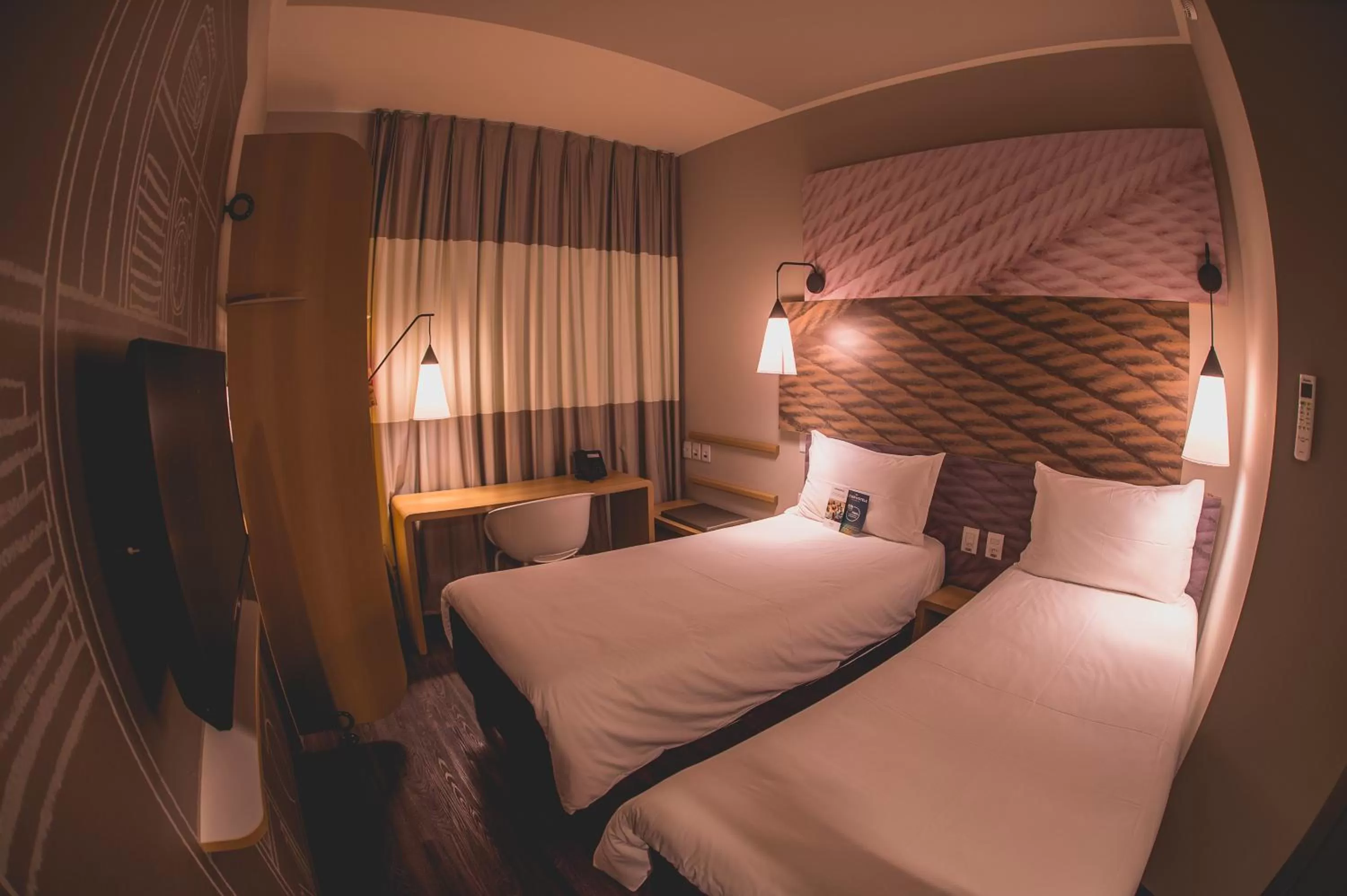 Bed in ibis Carlos Barbosa