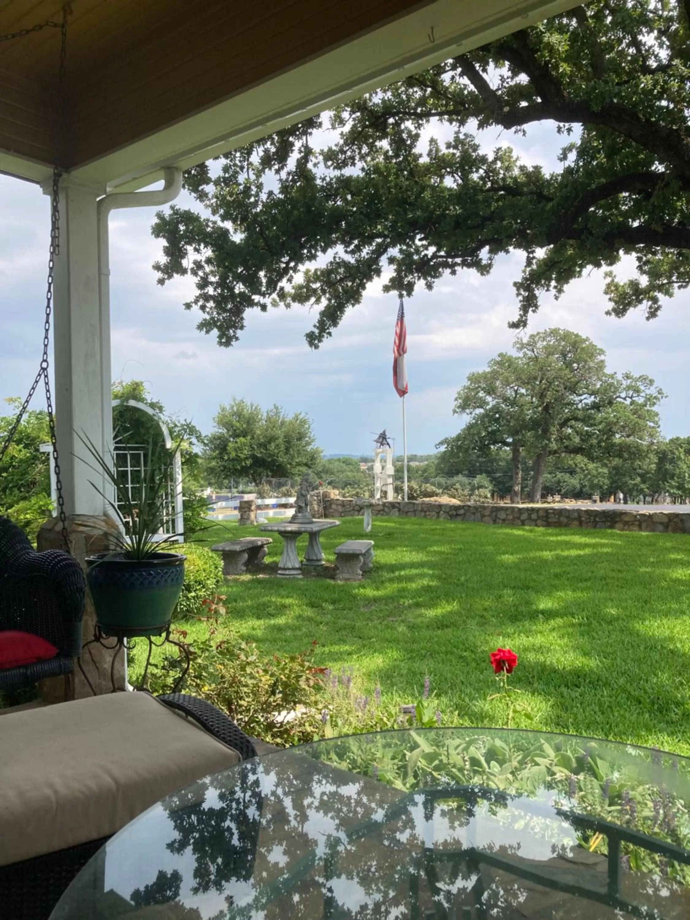Garden view in The Old Liberty Schoolhouse