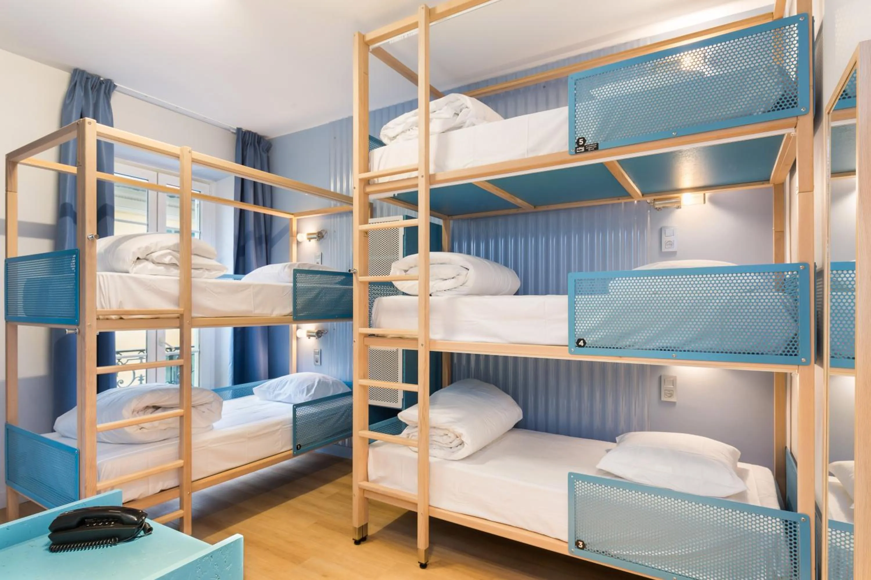 Bunk Bed in Hôtel Ozz by Happyculture