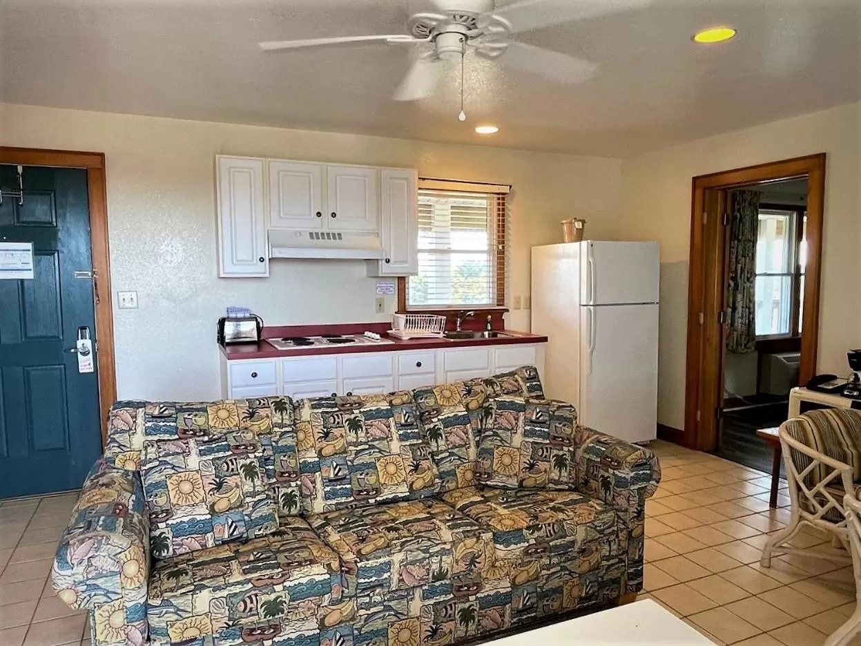 Living room in Pony Island Inn