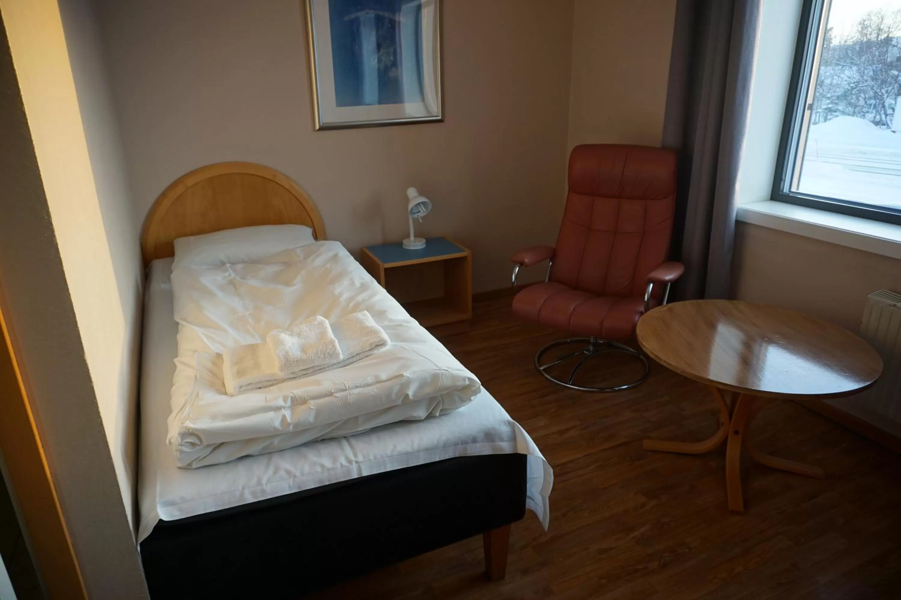 TV and multimedia, Bed in Verdde Hotel Lakselv