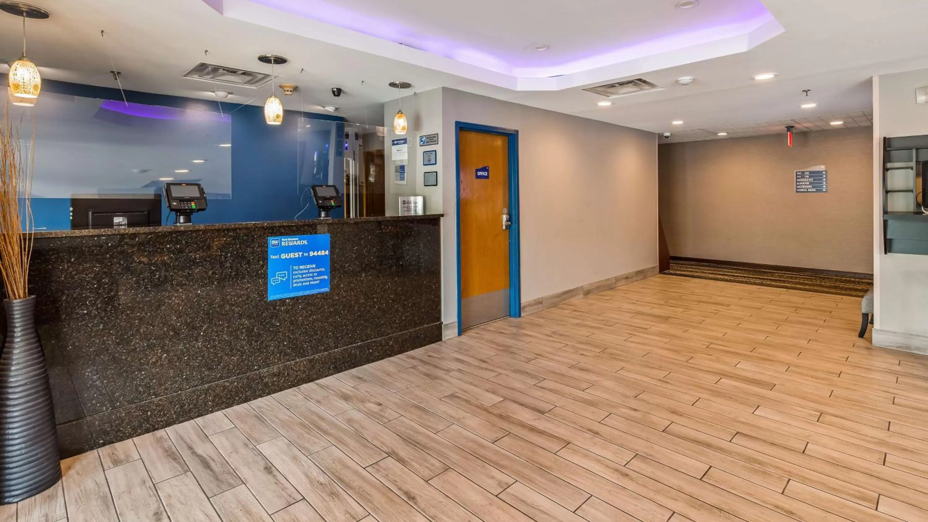 Lobby or reception in Best Western Inn Florence
