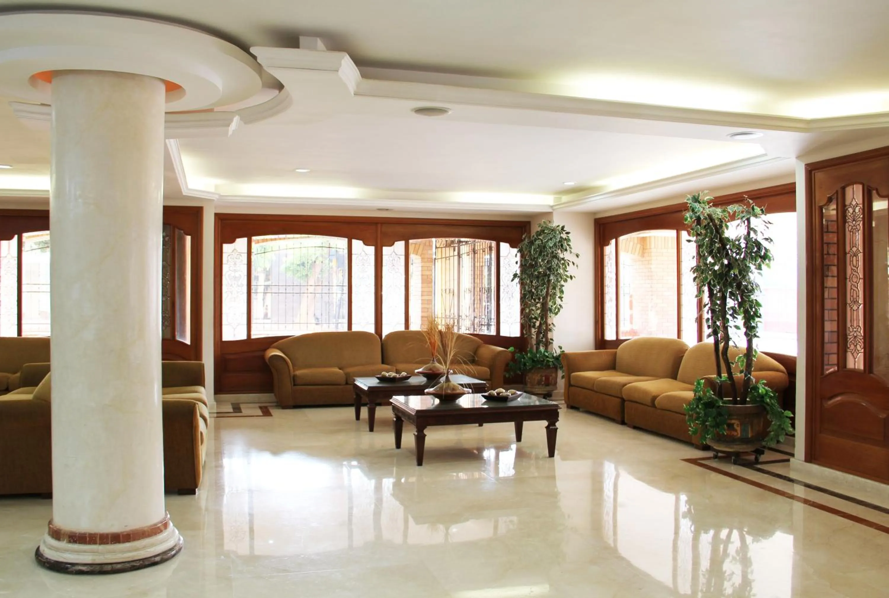 Facade/entrance in Hotel Tativan