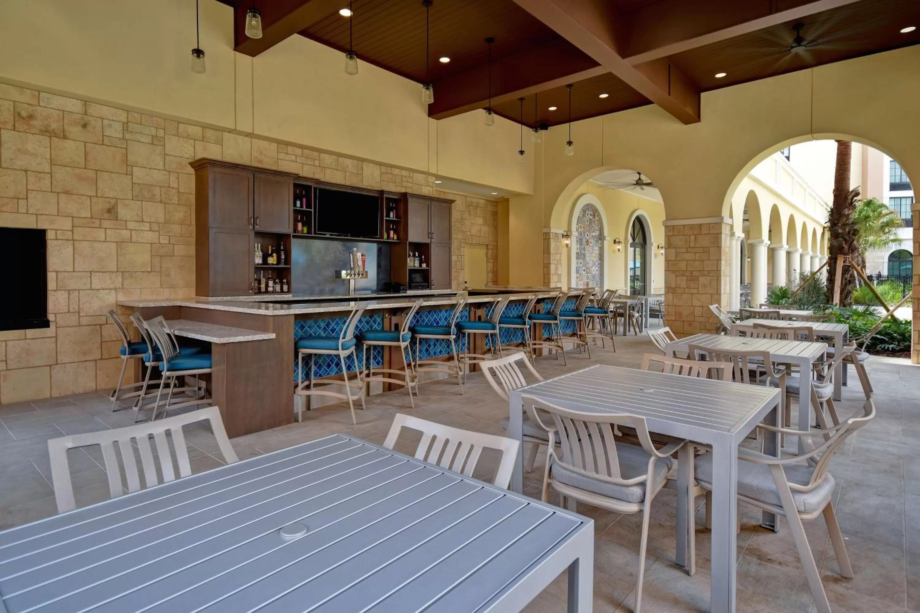 Property building in Homewood Suites By Hilton Orlando Flamingo Crossings, Fl