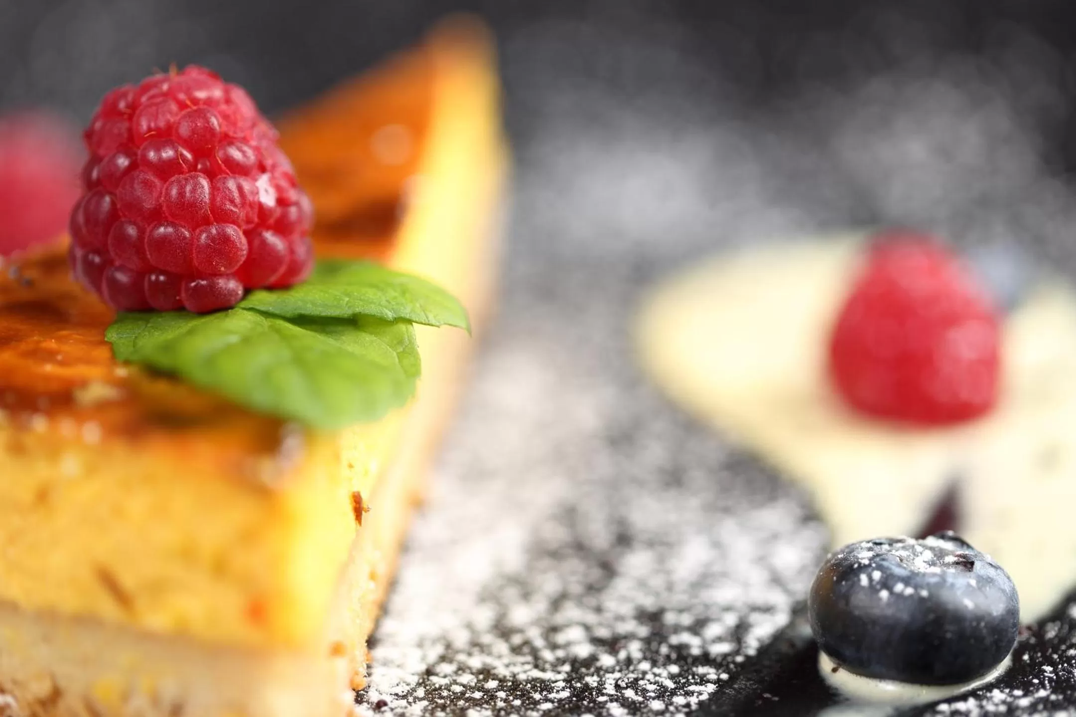 Restaurant/places to eat in Active Hotel