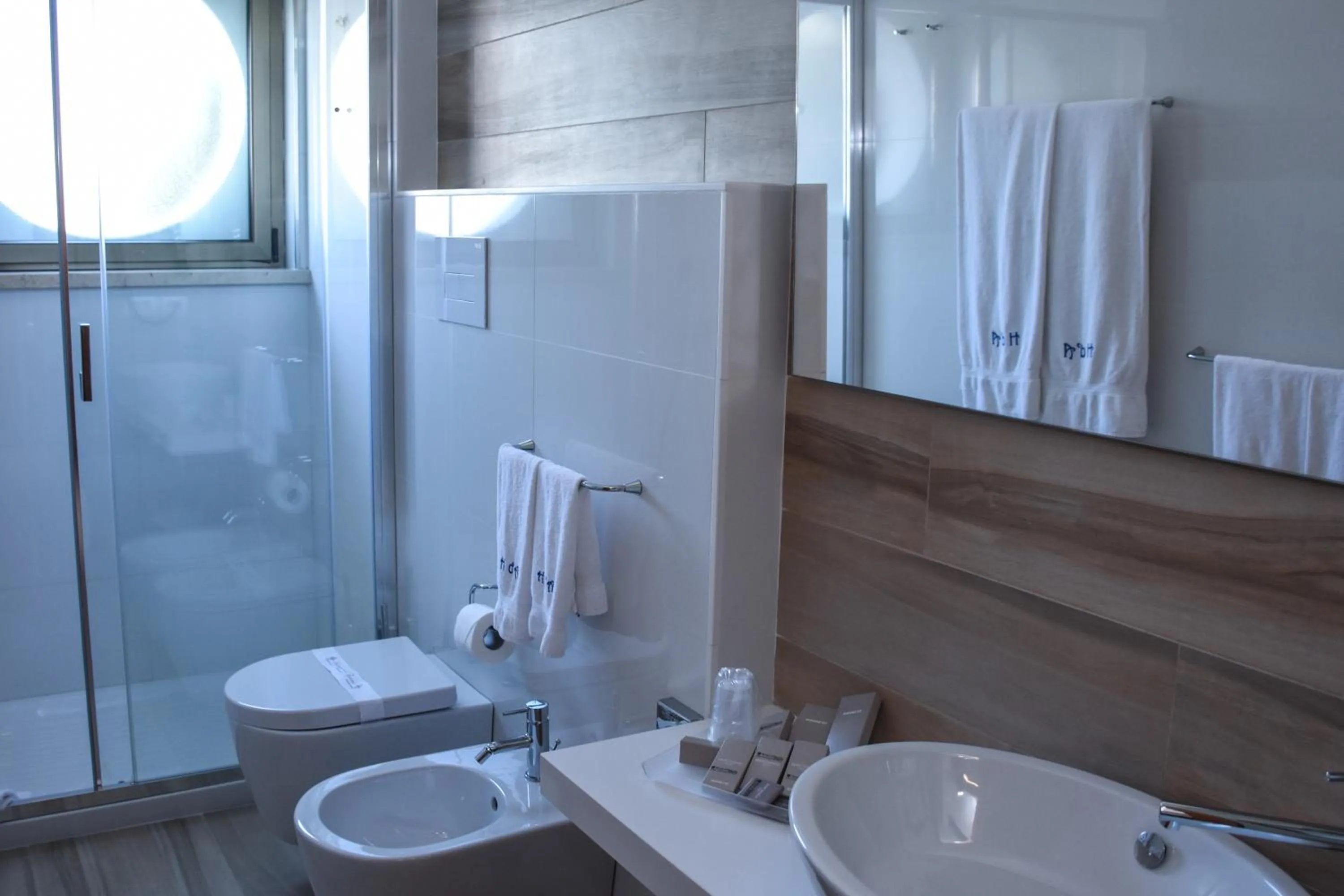 Shower in Hotel d'Altavilla