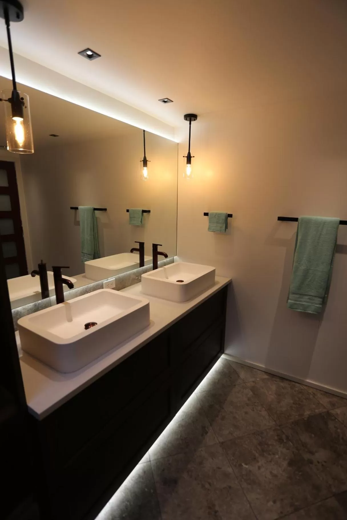 Bathroom in 好丘。Hacho House