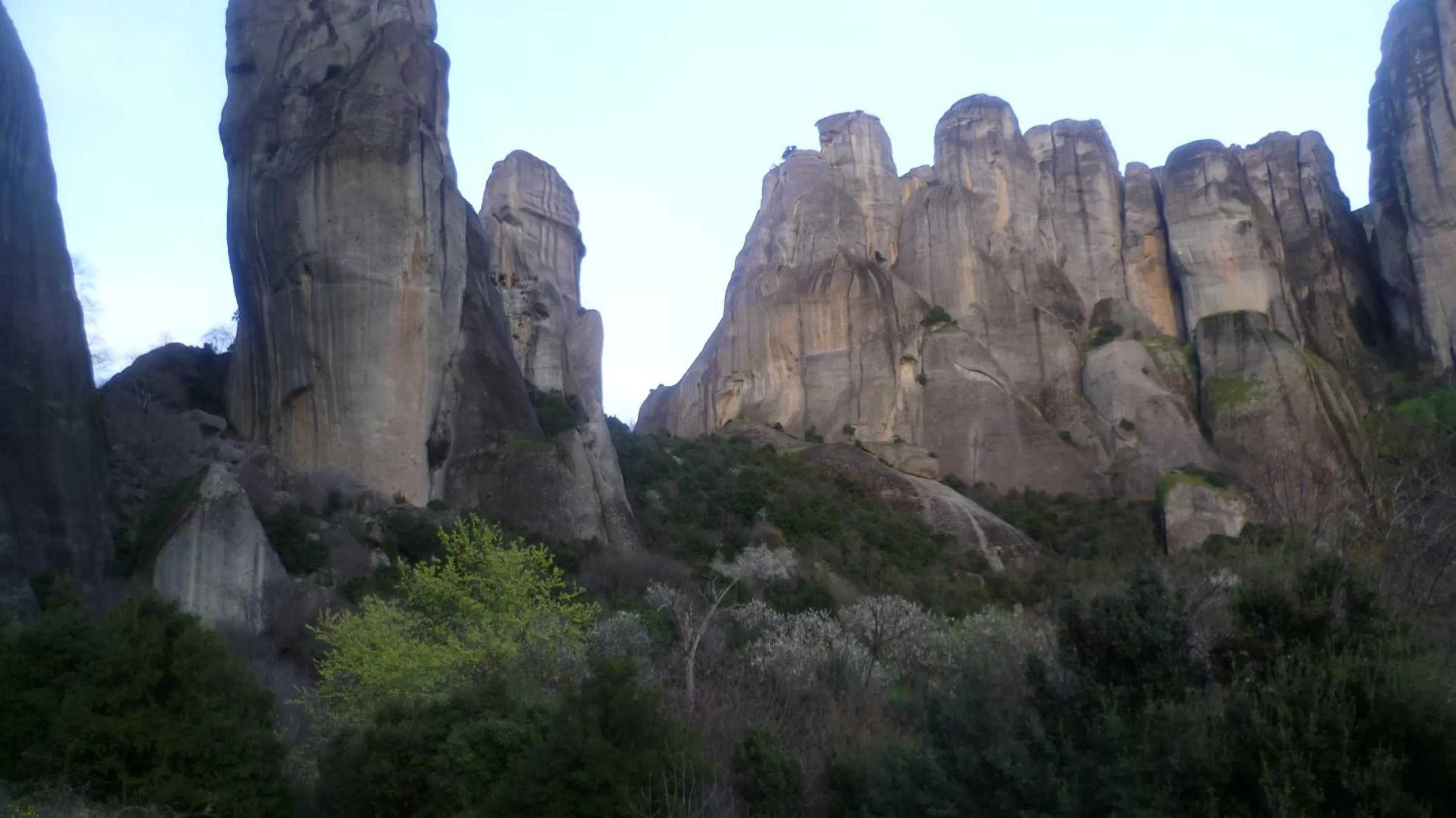 Hiking in Hotel Meteoritis