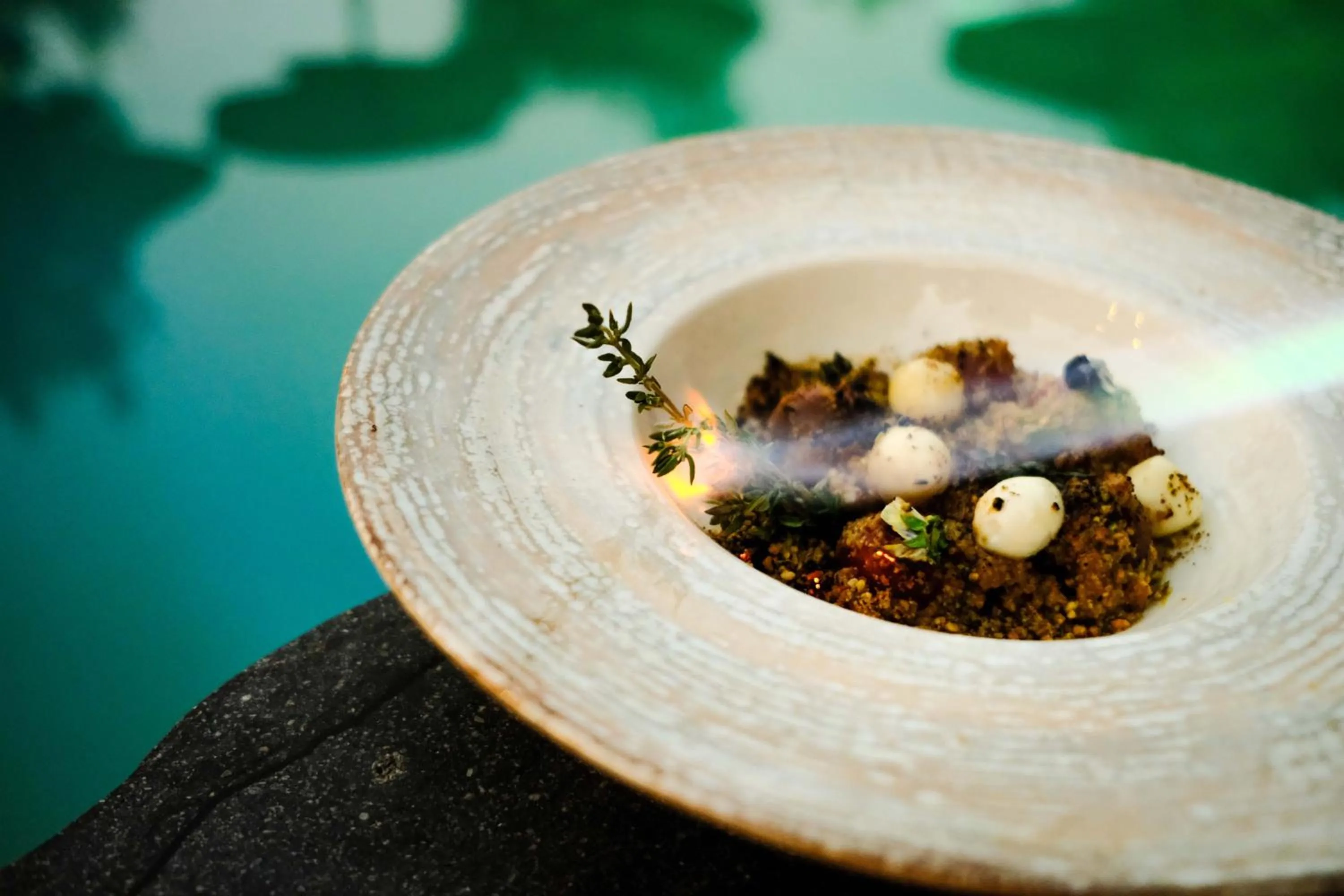 Restaurant/places to eat in Anthemion Suites and Villas