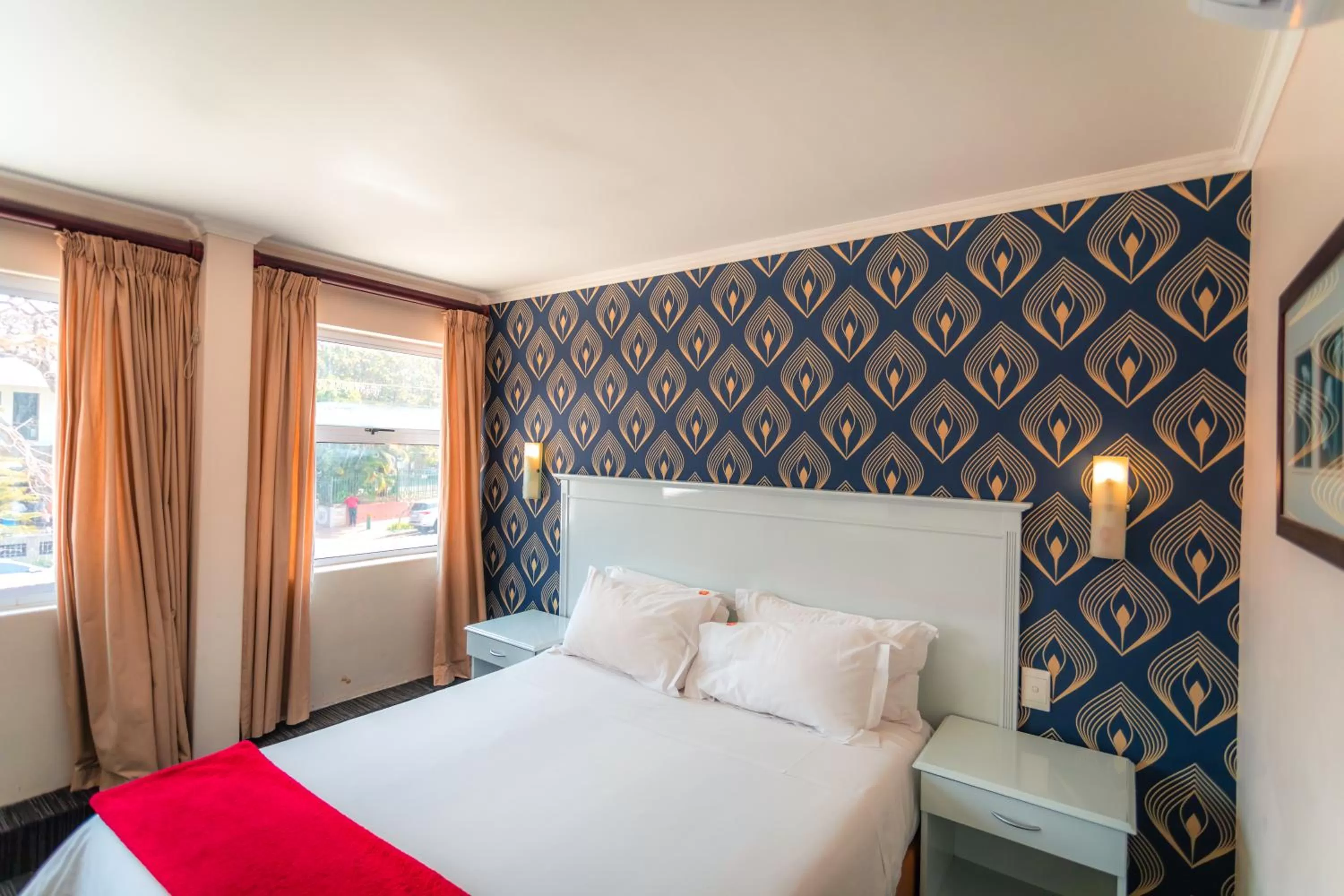 Bedroom, Bed in Florida Park Hotel, Florida Road