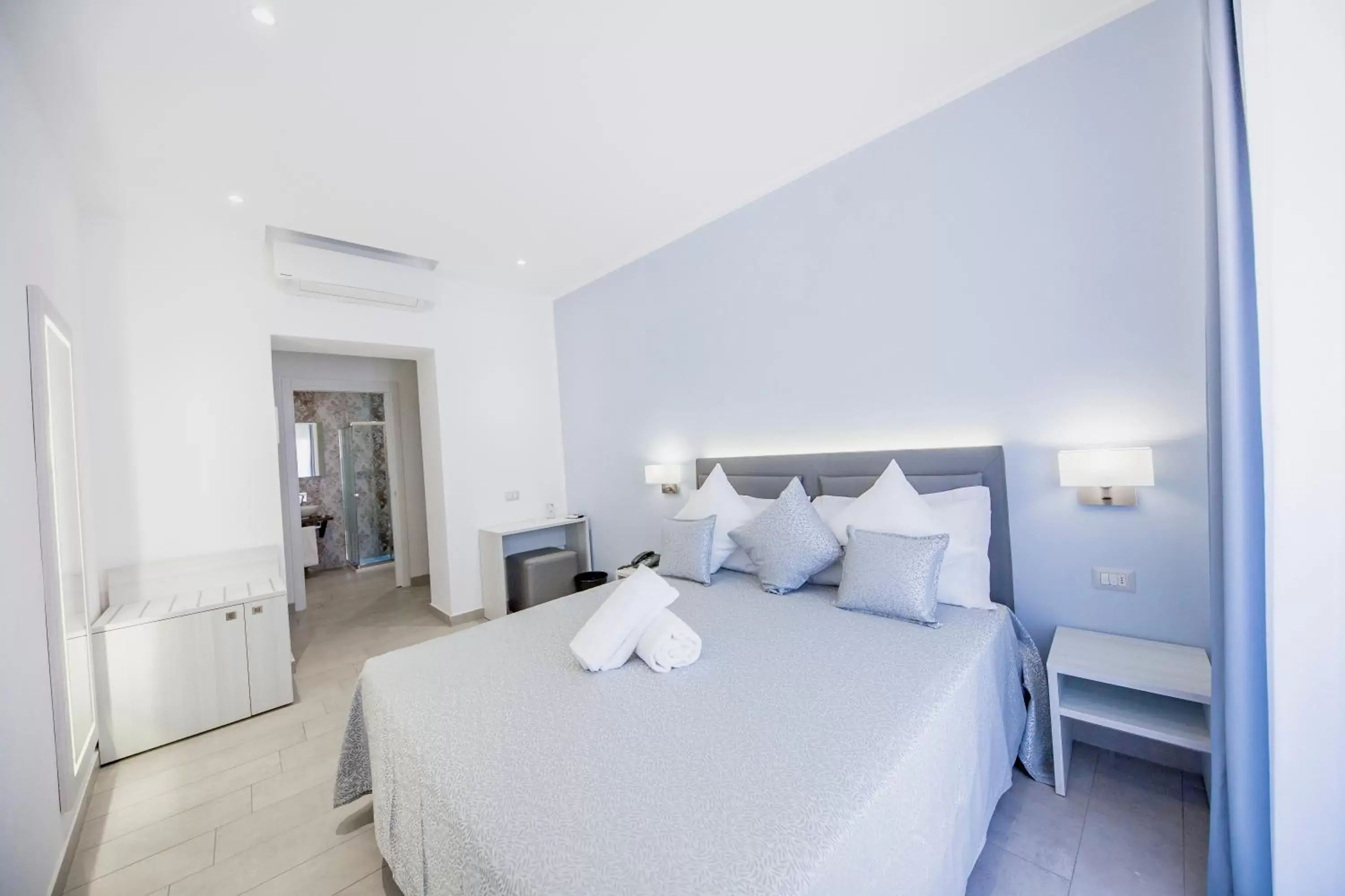 Double Room with Balcony in Ossuna Bay Hotel Boutique Double Room with Balcony in Ossuna Bay Hotel Boutique