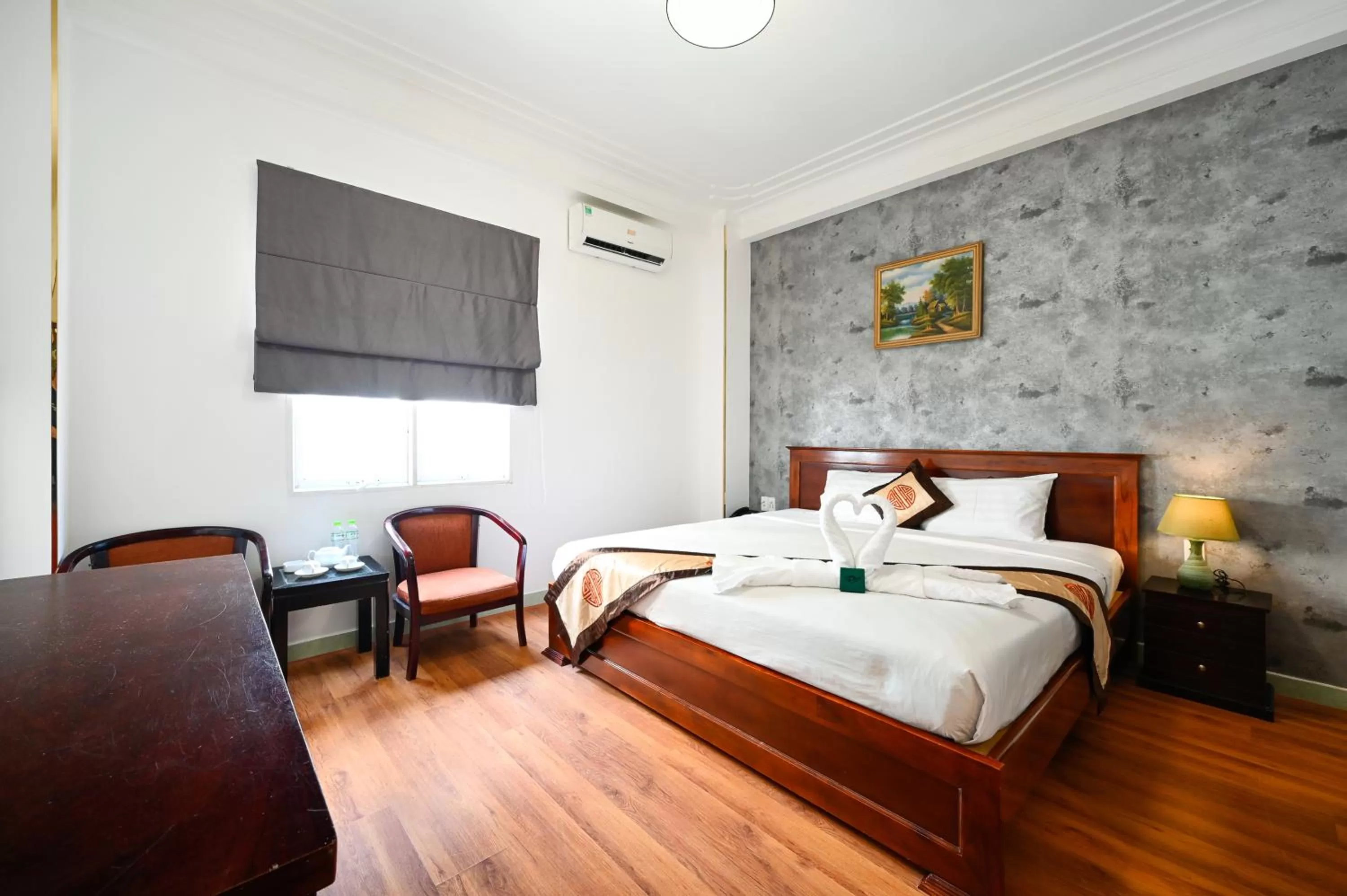 Bedroom in TN Central Hotel