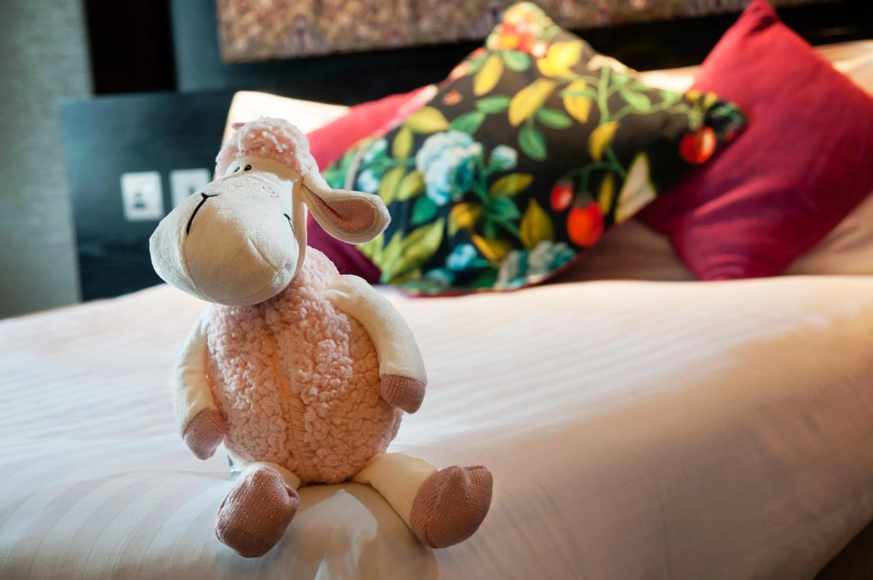 Bed in Flannery's Hotel