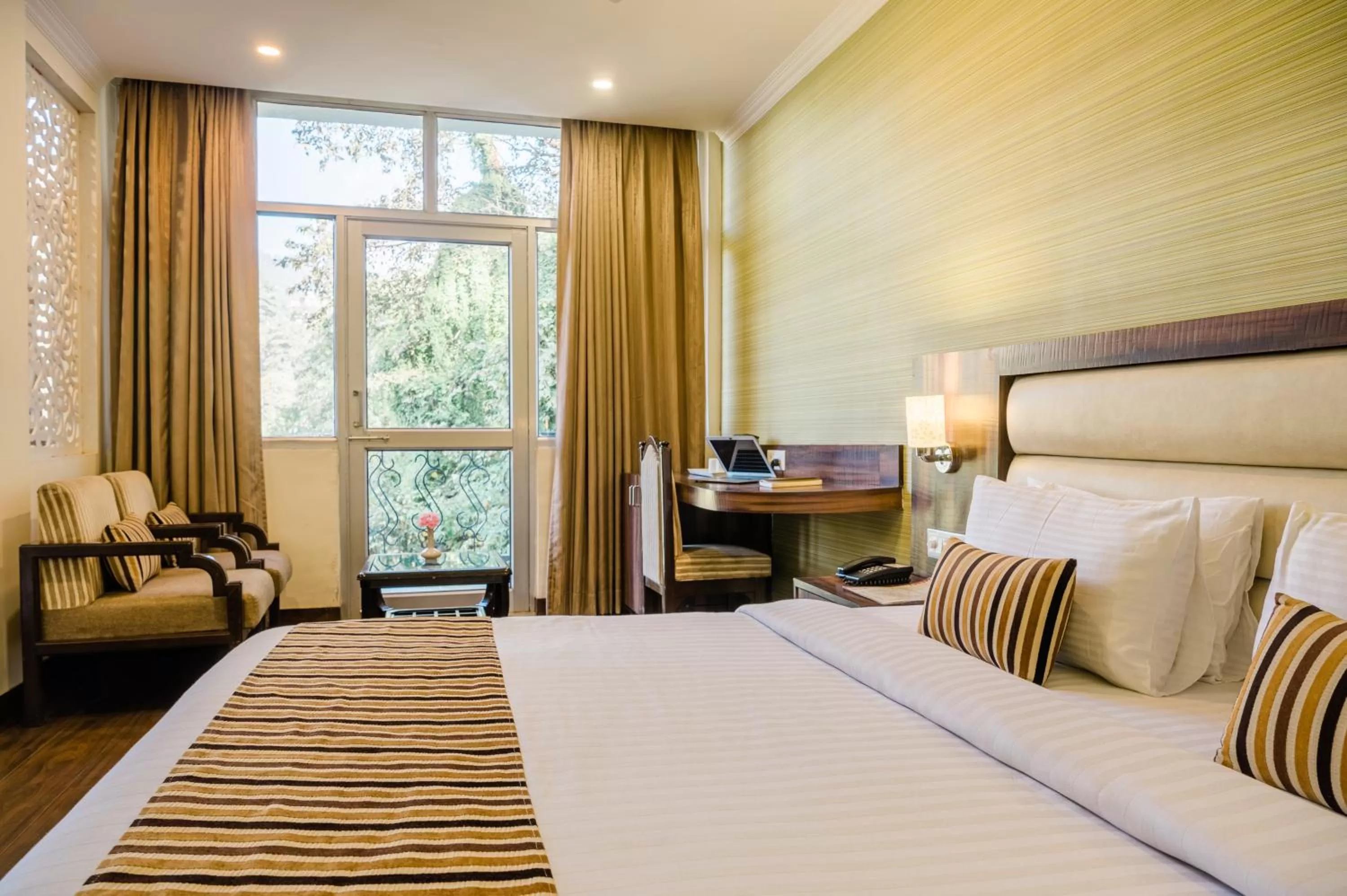 Bed in Hotel Shiva Continental