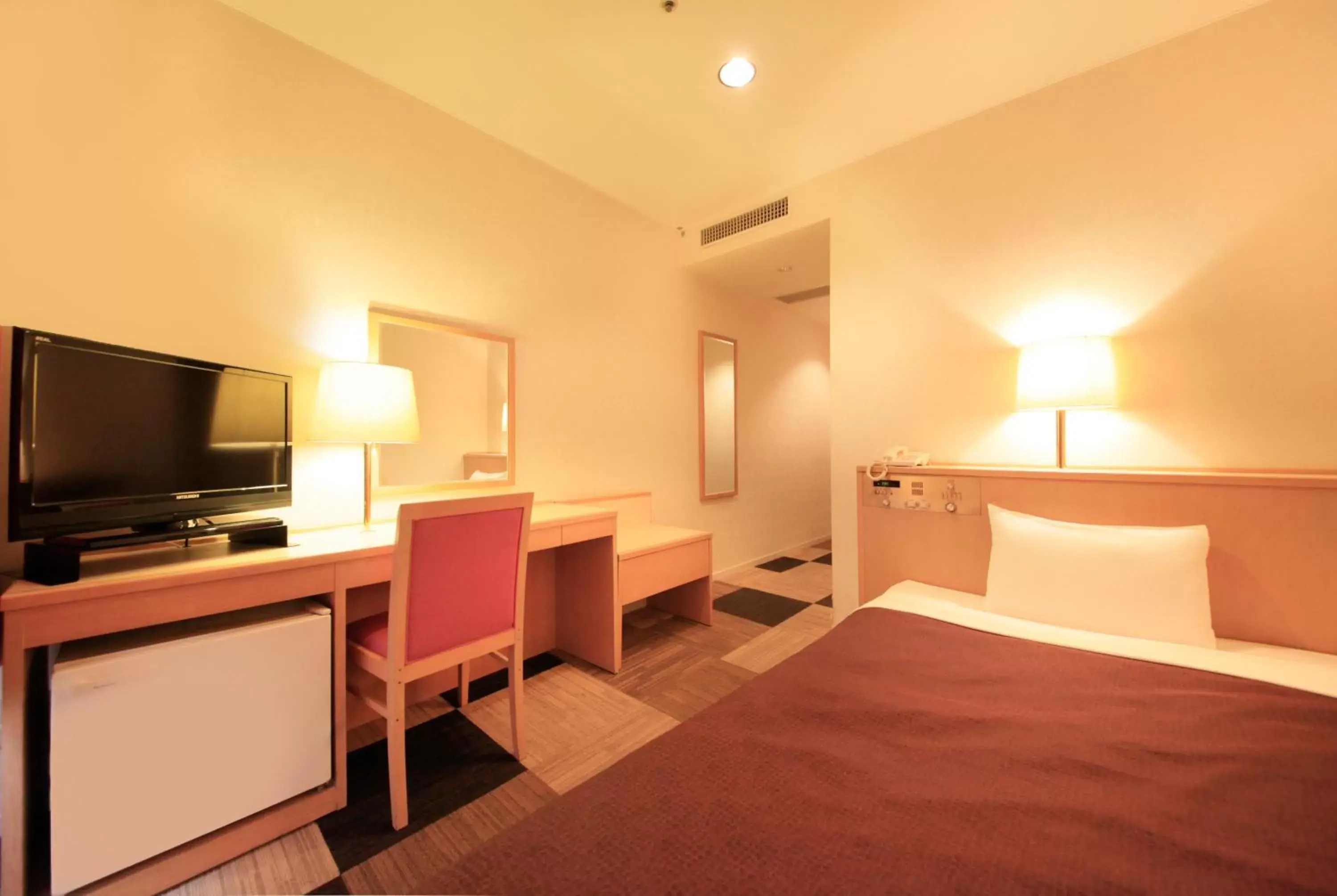 Double Room with Small Double Bed - single occupancy - Non-Smoking in Quintessa Hotel Iseshima Double Room with Small Double Bed - single occupancy - Non-Smoking in Quintessa Hotel Iseshima
