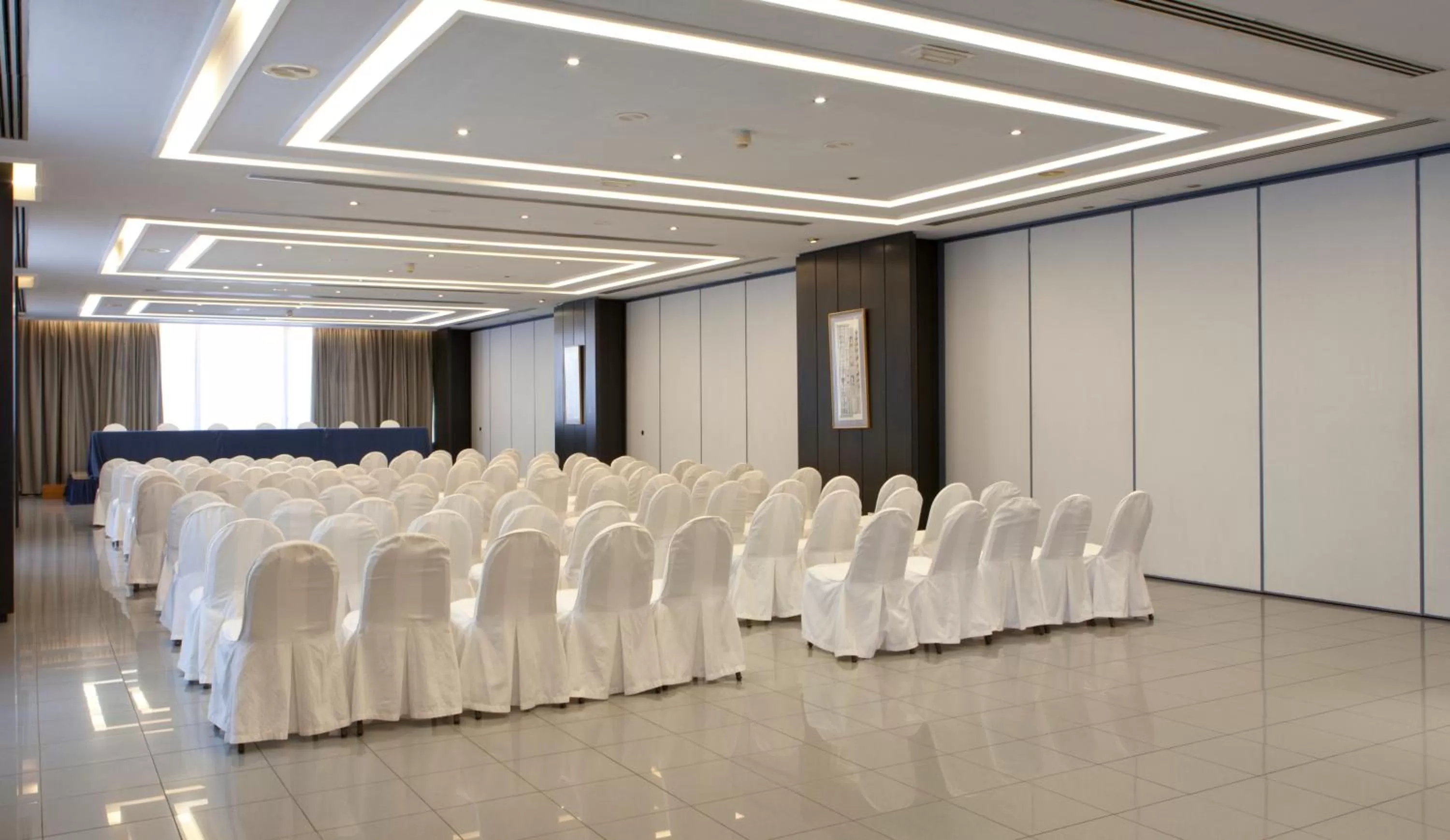 Business facilities in Intelier Orange