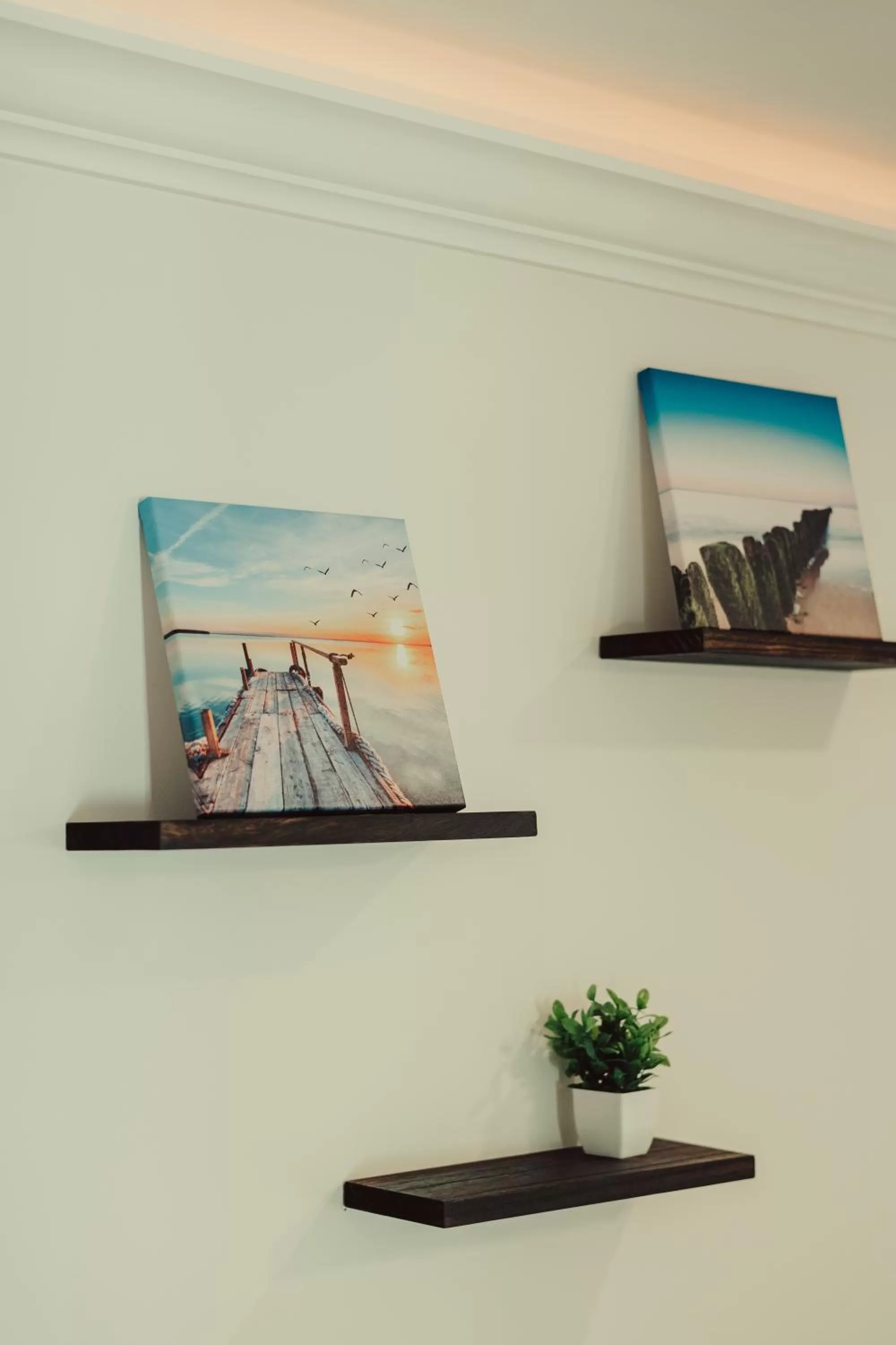 Decorative detail in Blufftop Inn & Suites - Wharf/Restaurant District