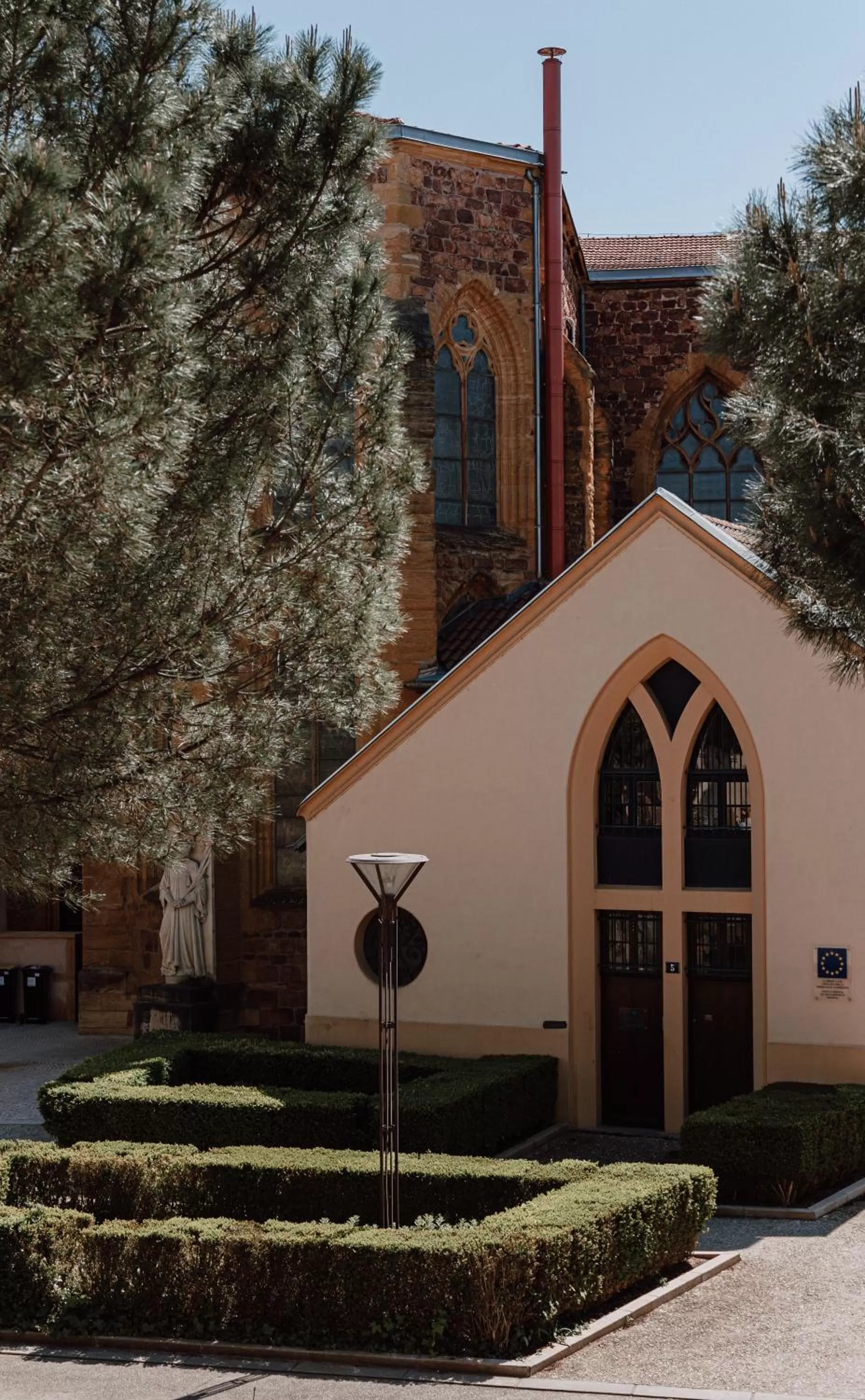 Property Building in Mage hôtels - Hôtel la grenette - Brasserie Bonté Divine