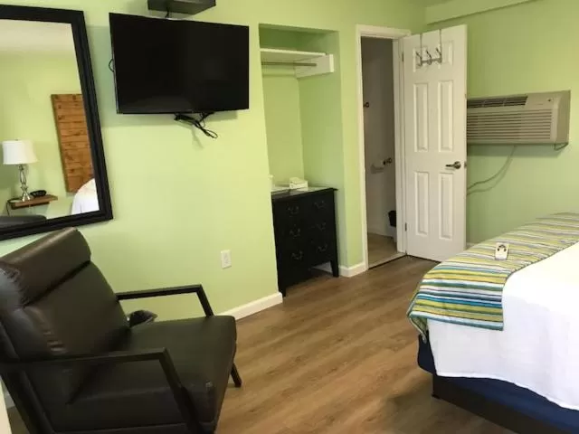 TV/Entertainment Center in Lake Inn